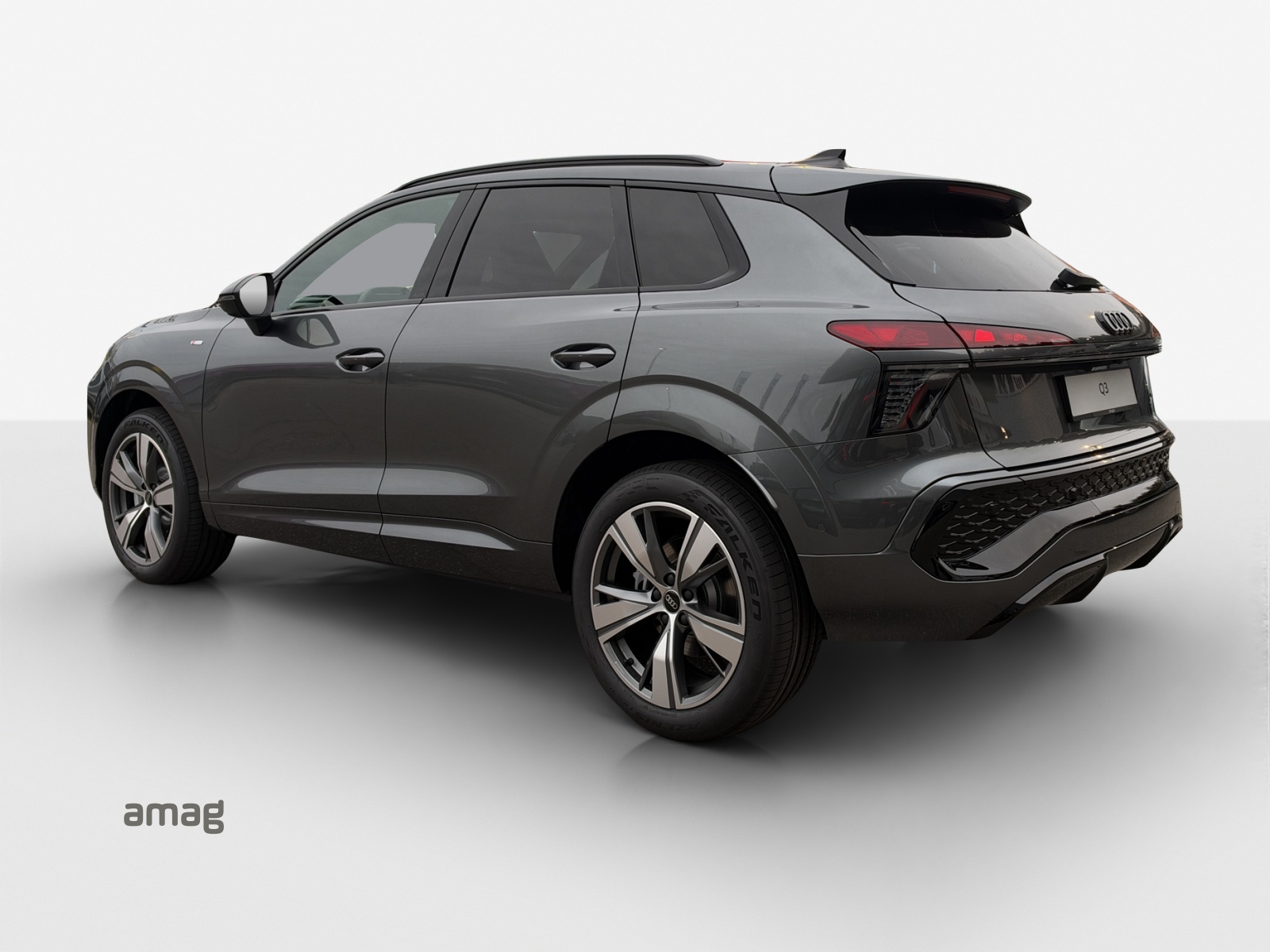 AUDI Q3 SUV TFSI quattro 195 kW S tronic-image-2