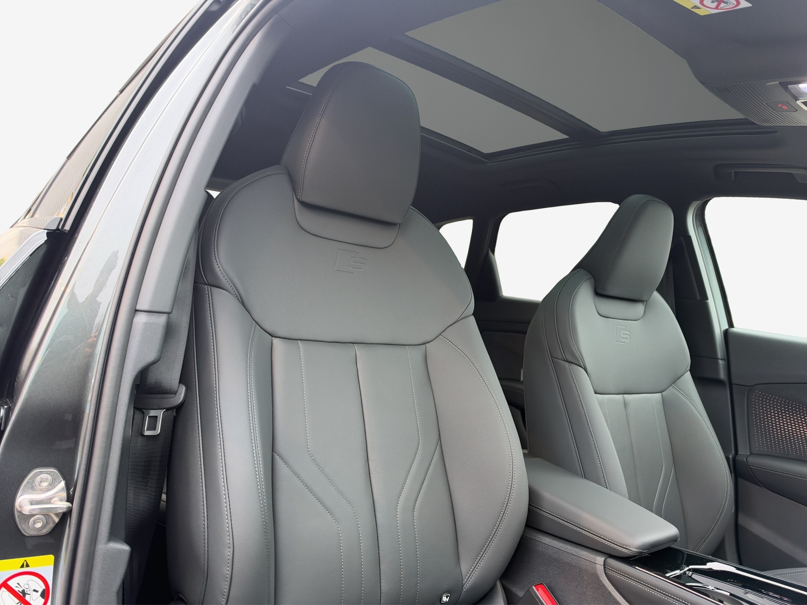 AUDI Q3 SUV TFSI quattro 195 kW S tronic-image-14