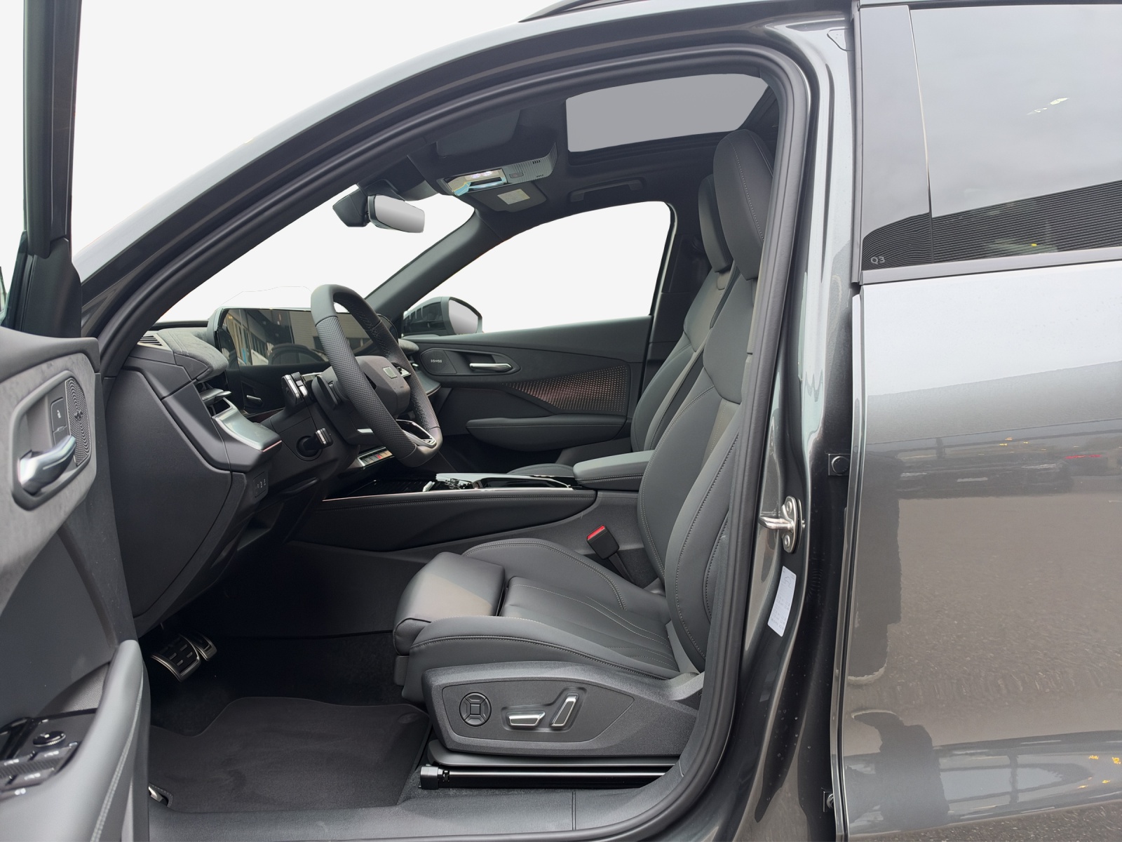 AUDI Q3 SUV TFSI quattro 195 kW S tronic-image-7