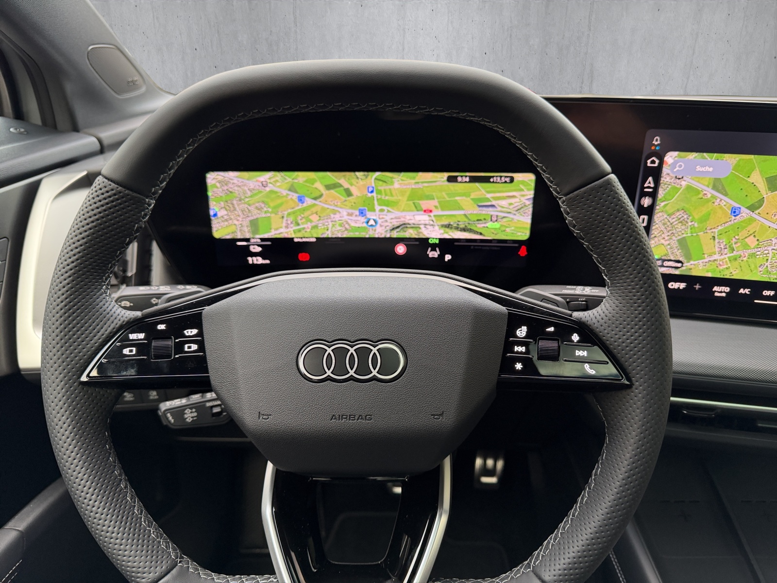 AUDI Q4 e-tron SUV quattro performance Swiss Ski-image-10