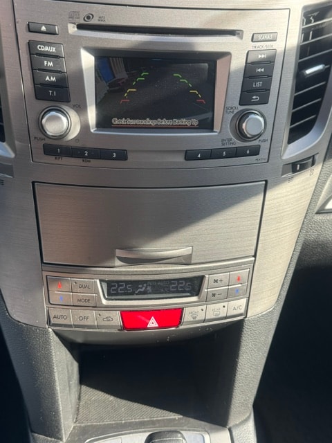 SUBARU Legacy 2.0i Swiss AWD Lineartronic-image-14