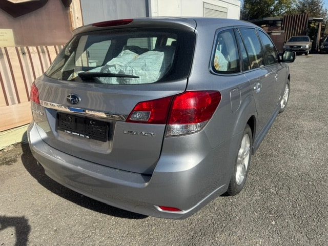 SUBARU Legacy 2.0i Swiss AWD Lineartronic-image-6