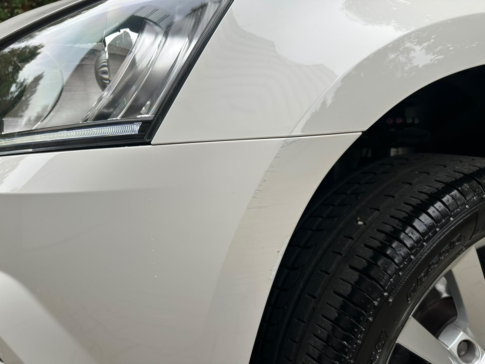 SKODA Yeti 1.2 TSI Active 4x2-showroom-element-1