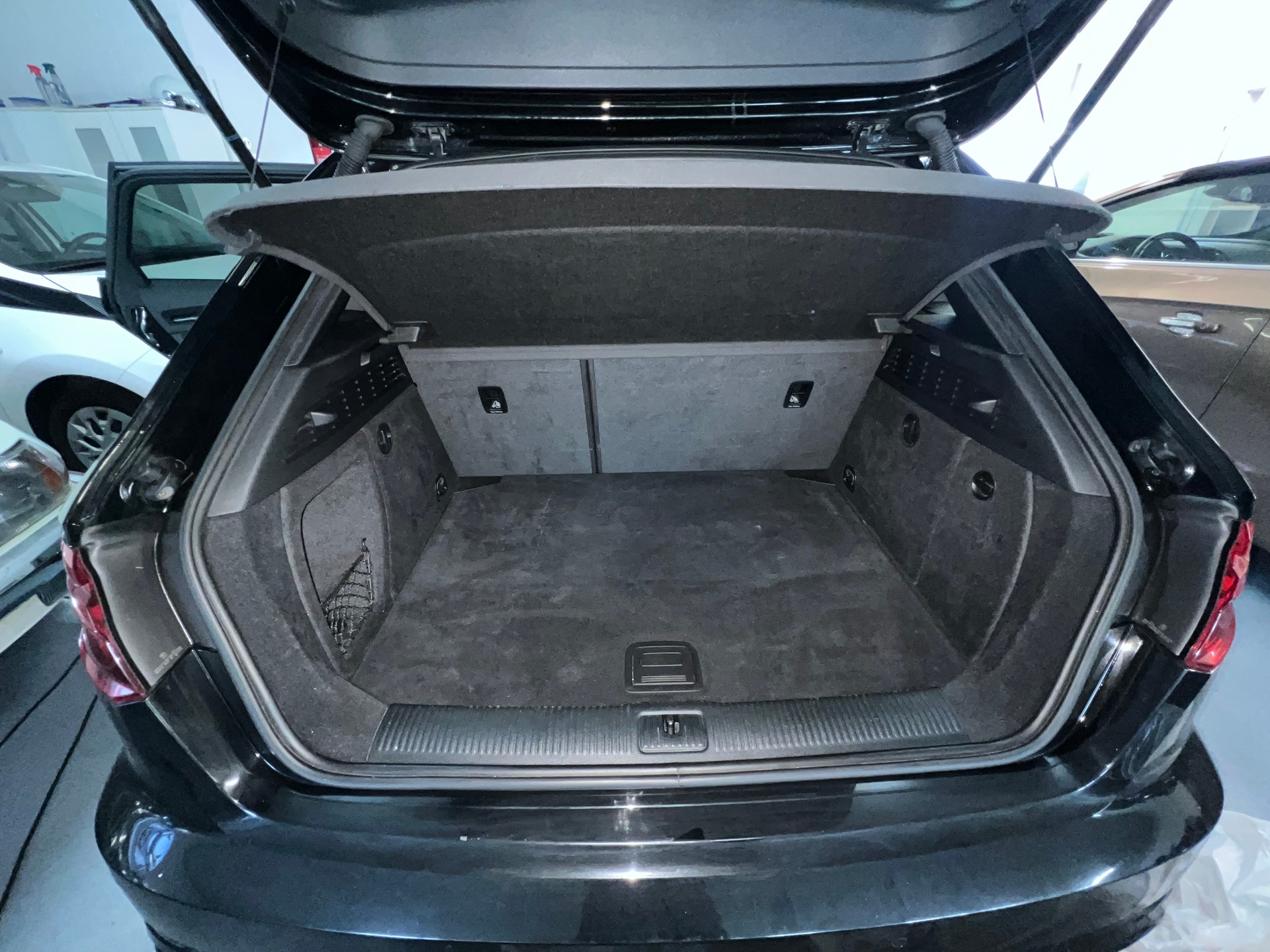 AUDI S3 Sportback 2.0 TFSI quattro S-tronic-image-21