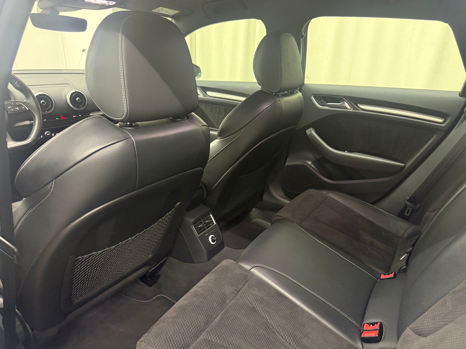 AUDI A3 Sportback 40 TFSI e-tron Sport S-tronic-image-12