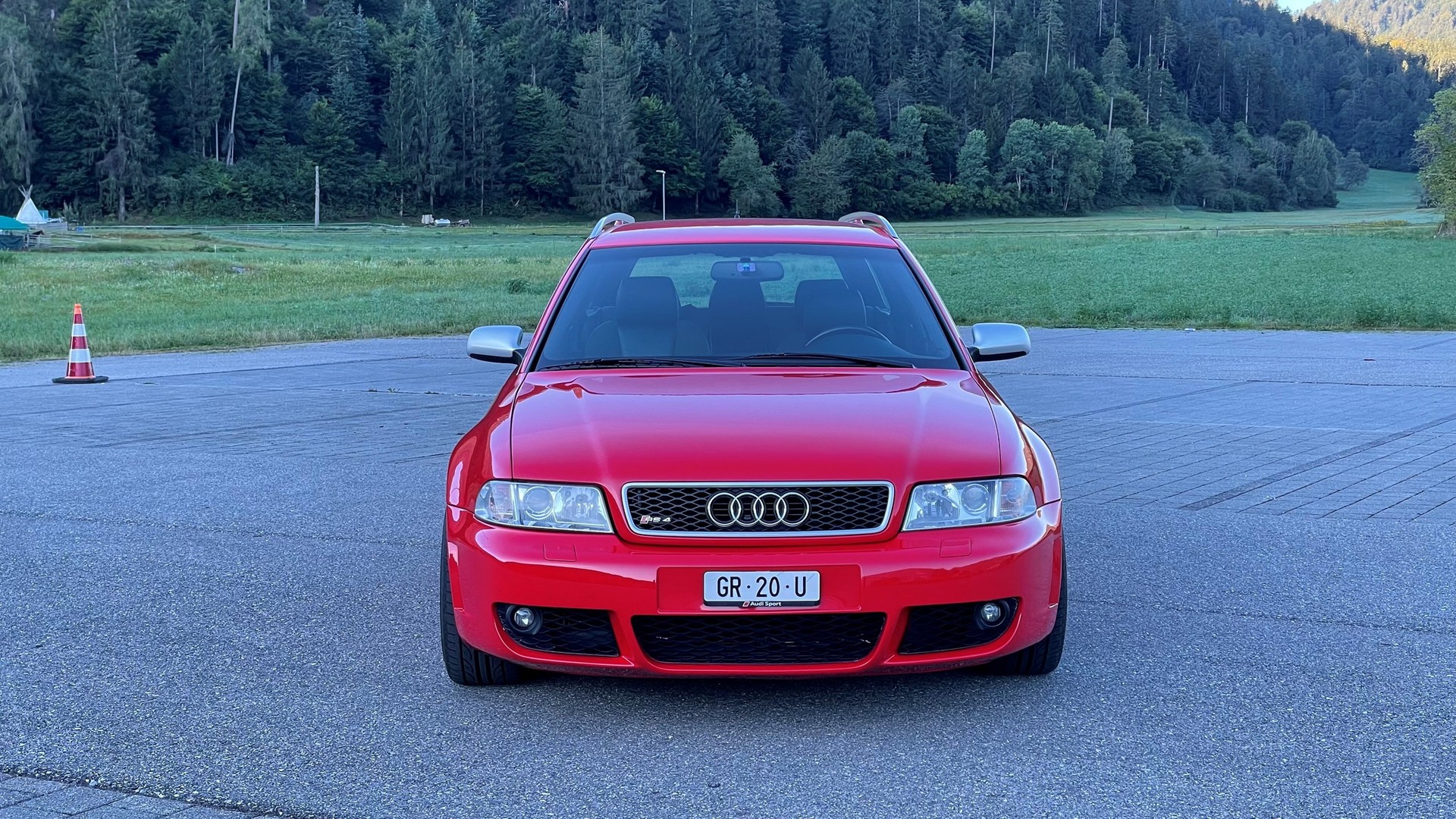 AUDI RS4 Avant quattro-image-1