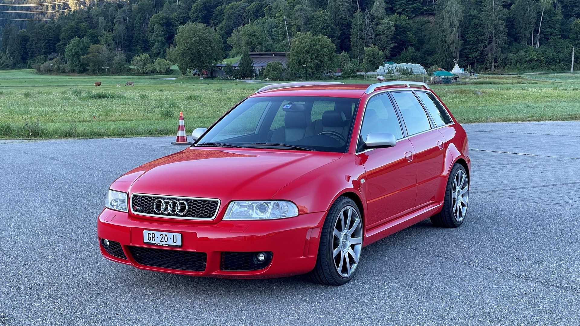 AUDI RS4 Avant quattro