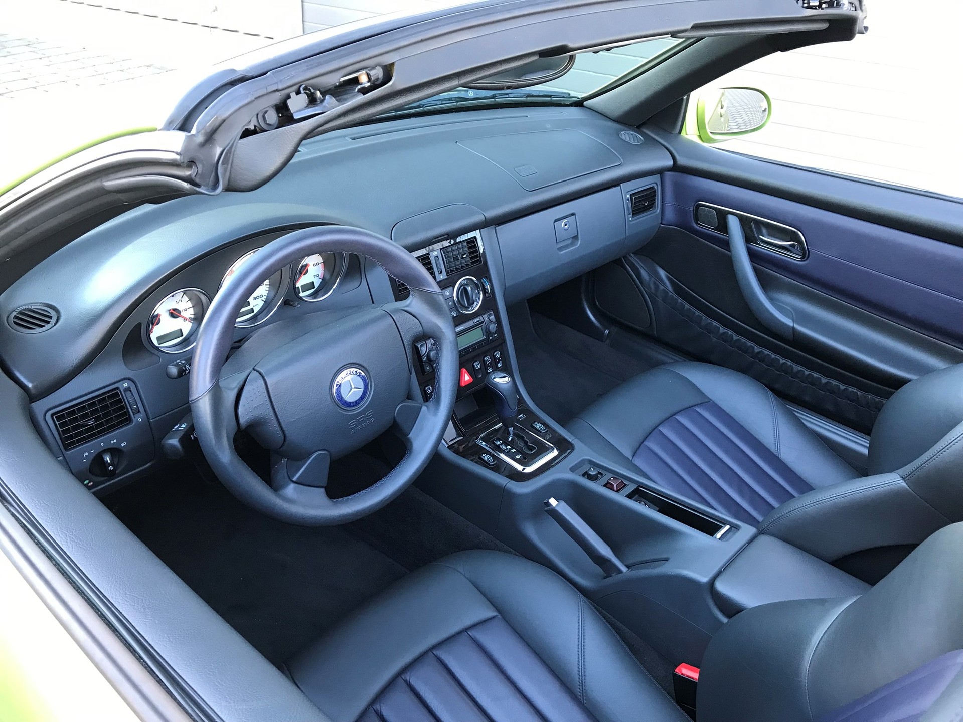 MERCEDES-BENZ SLK 32 AMG Automatic-image-9