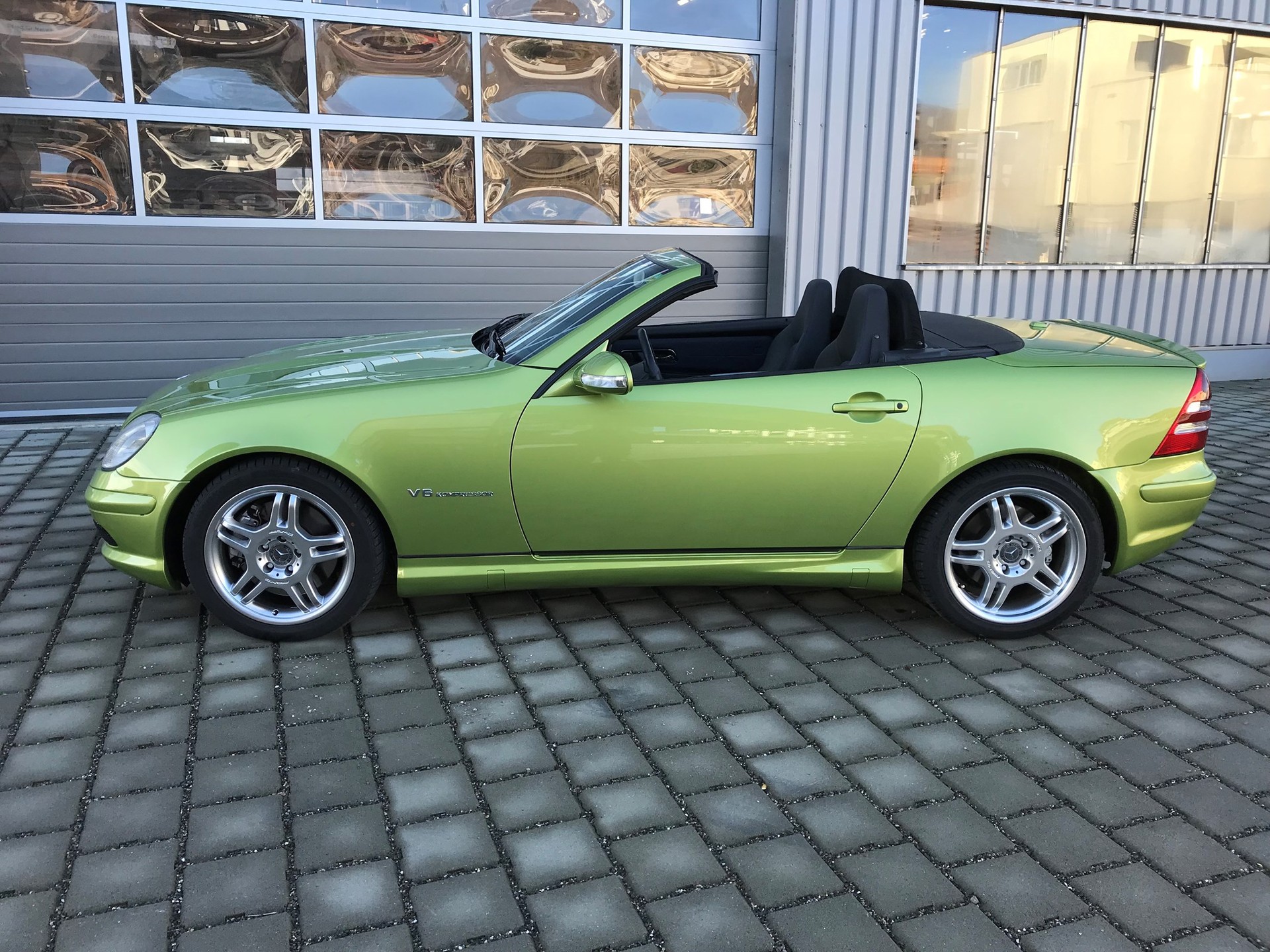 MERCEDES-BENZ SLK 32 AMG Automatic-image-5