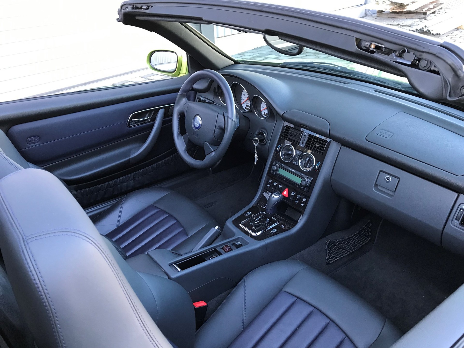 MERCEDES-BENZ SLK 32 AMG Automatic-image-6