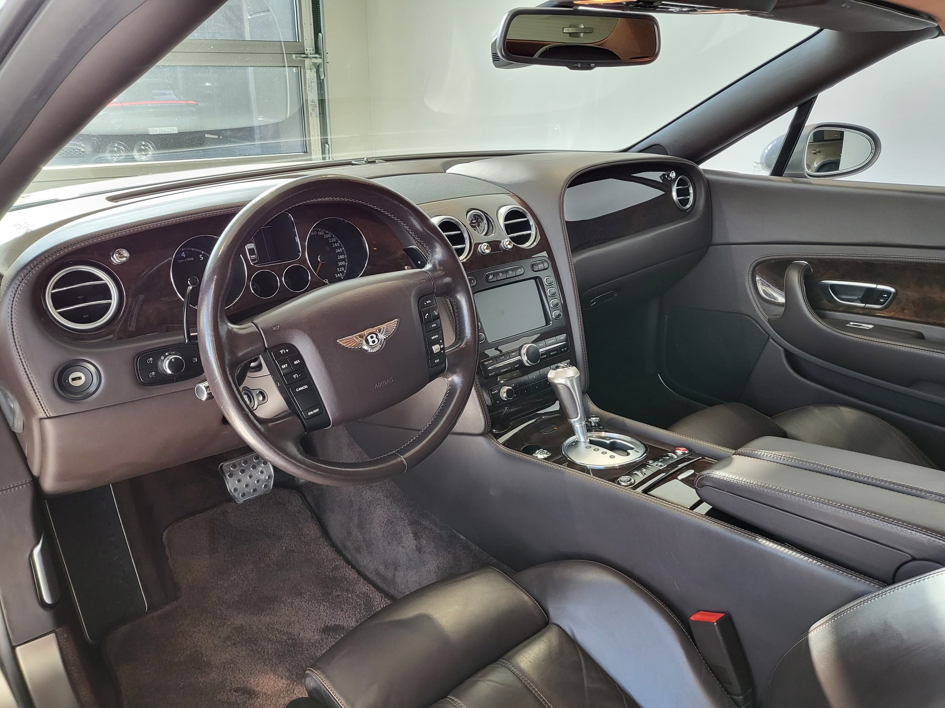 BENTLEY Continental GTC 6.0-image-4