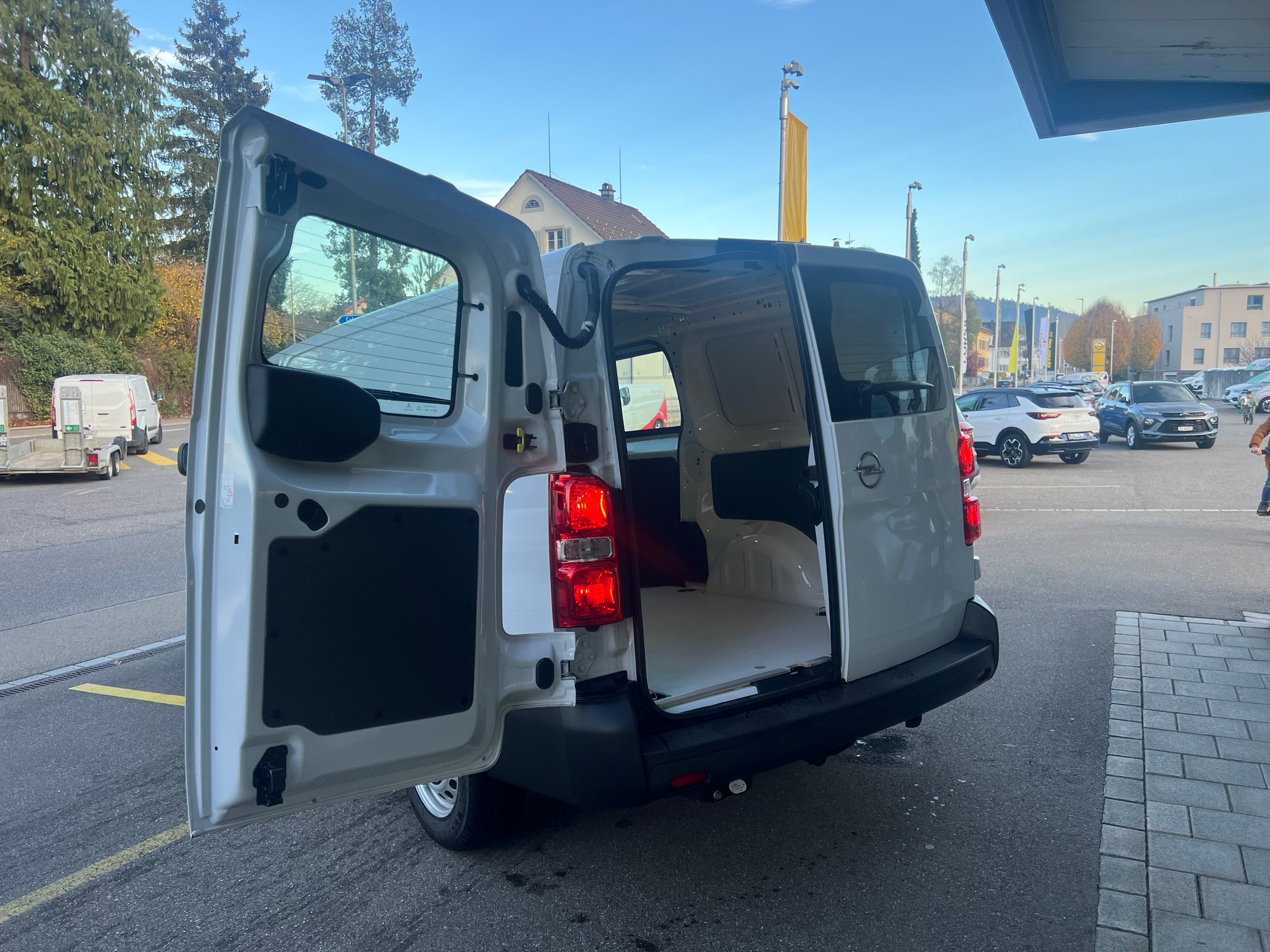 OPEL Vivaro Cargo 2 Enj.L EN A-image-5