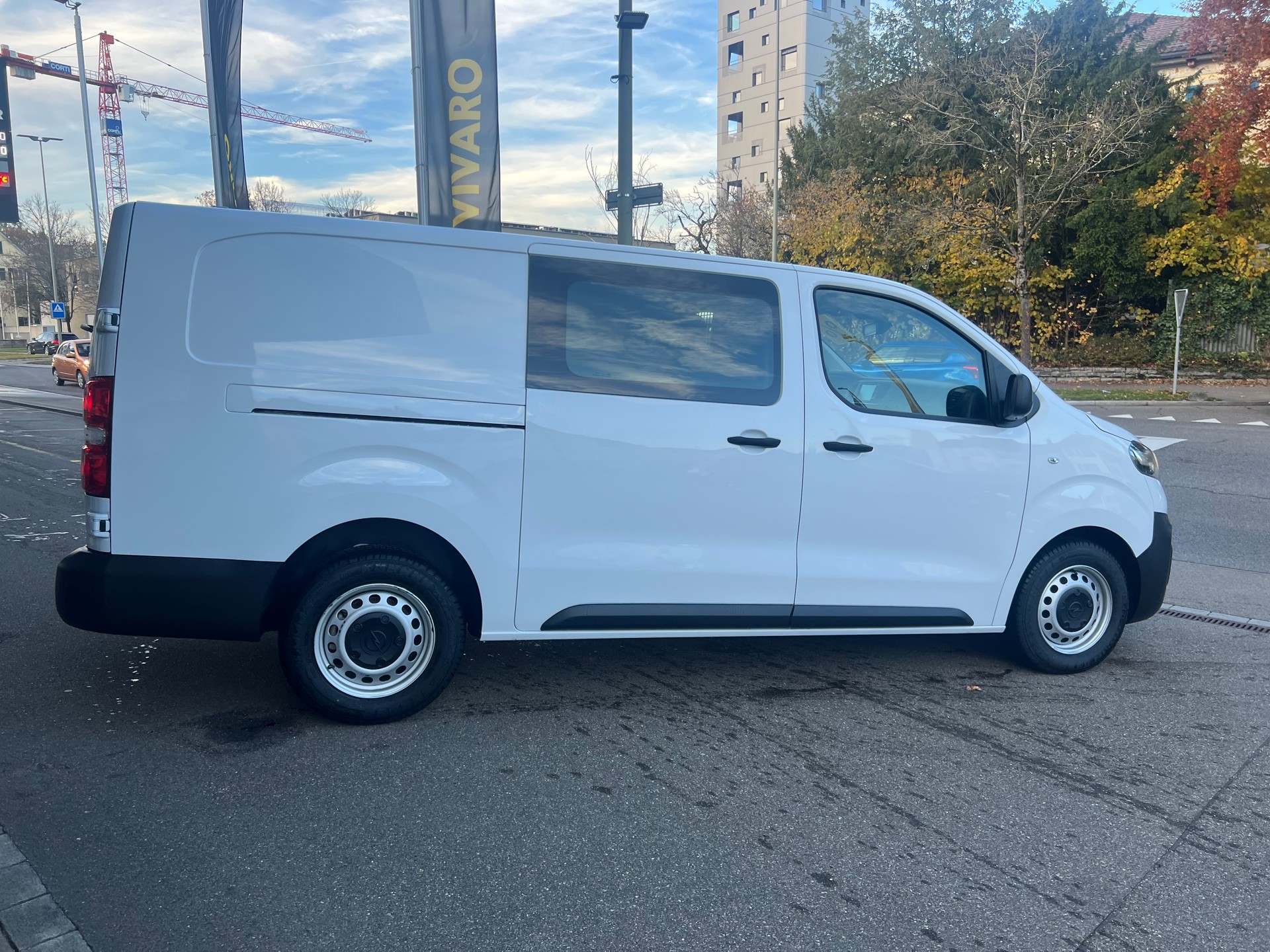 OPEL Vivaro Cargo 2 Enj.L EN A-image-3