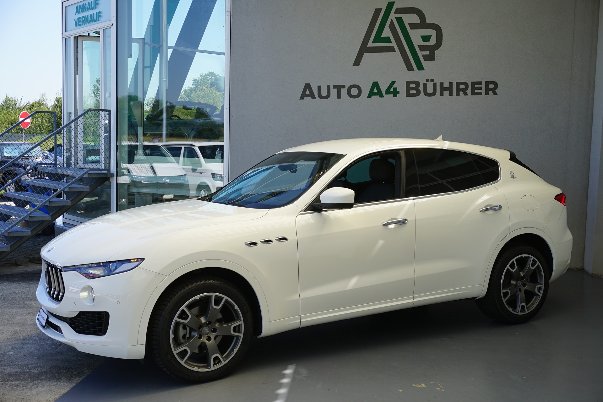 MASERATI Levante D 3.0 V6 275 PS 4WD mit erst 25`000km !!-image-3