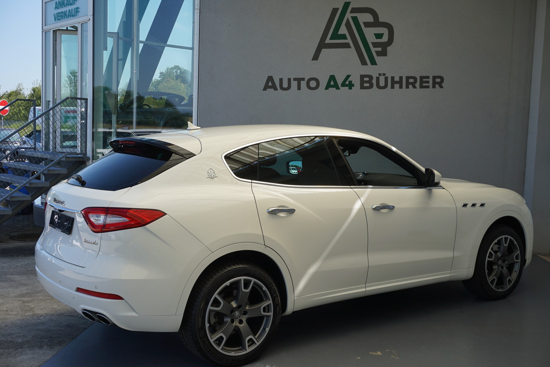 MASERATI Levante D 3.0 V6 275 PS 4WD mit erst 25`000km !!-image-7