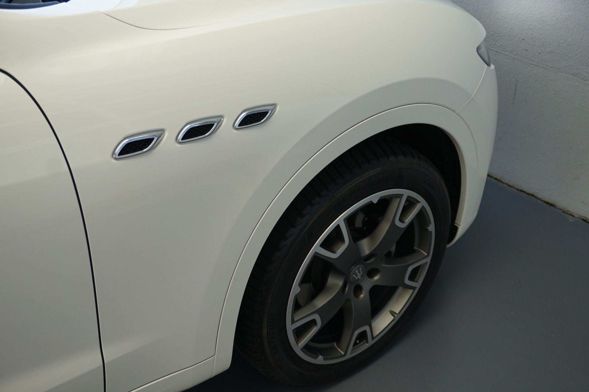 MASERATI Levante D 3.0 V6 275 PS 4WD mit erst 25`000km !!-image-10