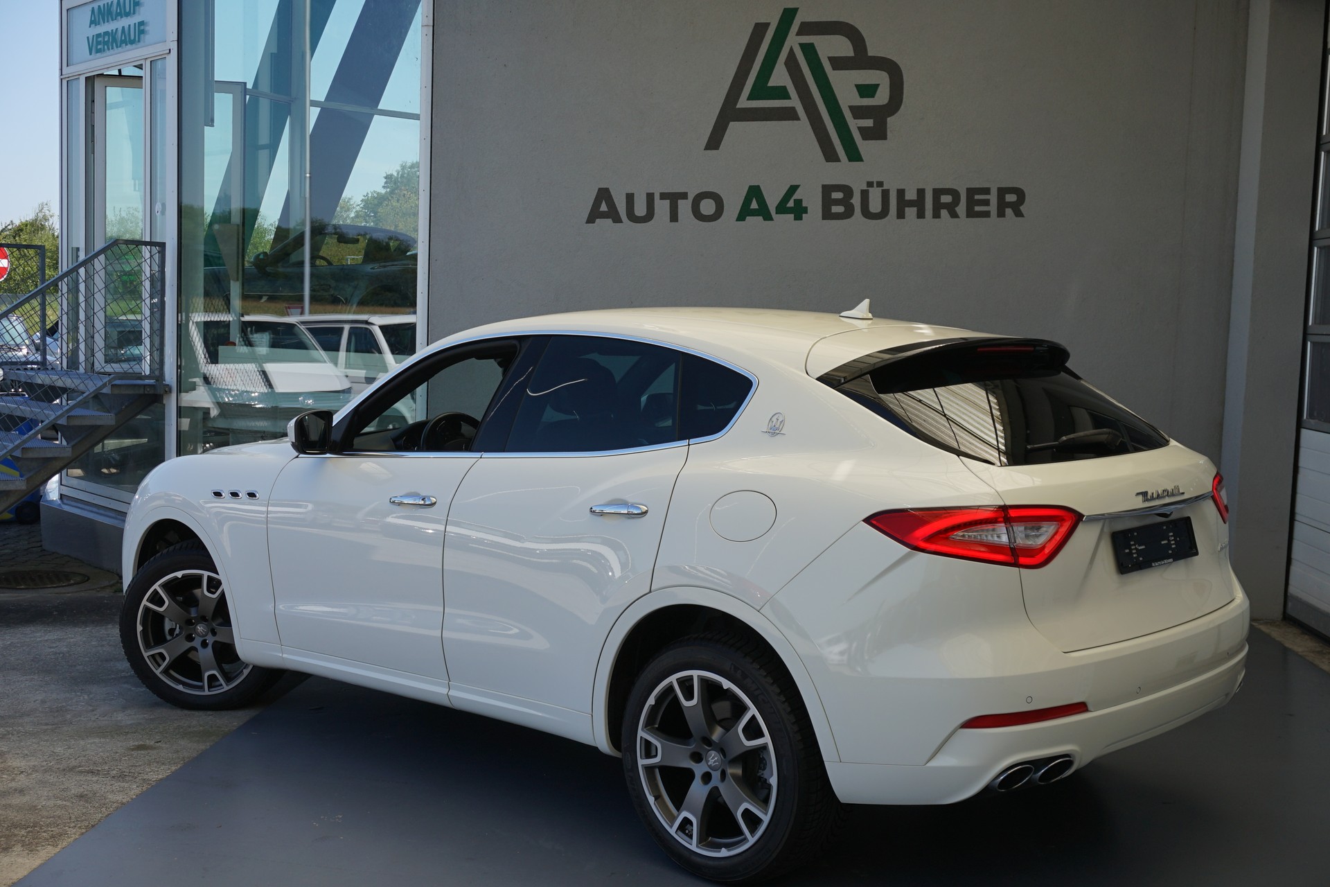 MASERATI Levante D 3.0 V6 275 PS 4WD mit erst 25`000km !!-image-5