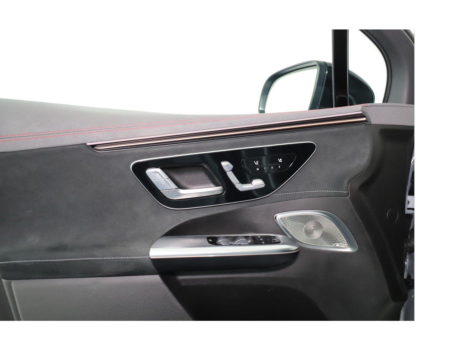 MERCEDES-BENZ EQE SUV 500 4 Matic-image-9