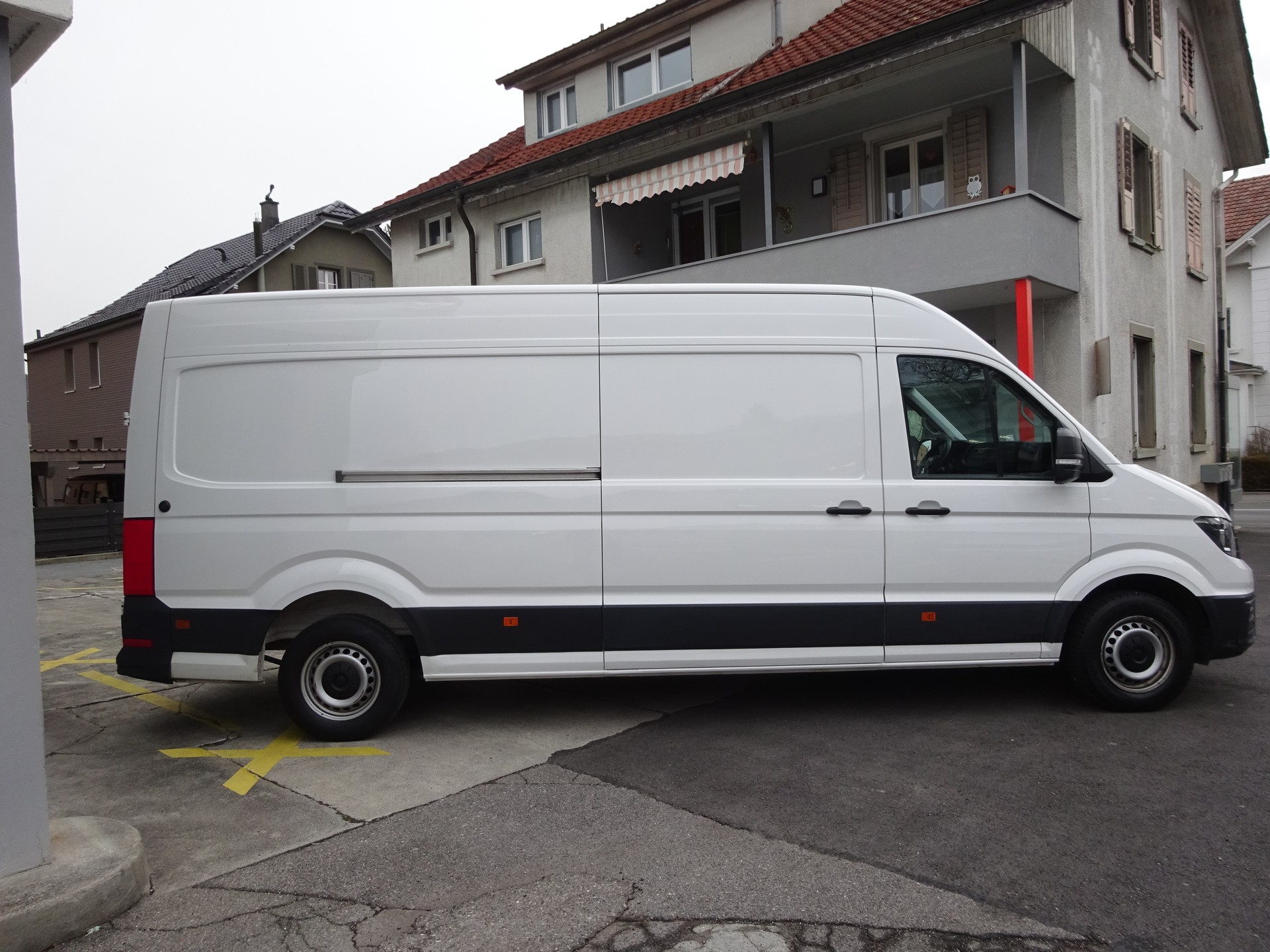 VW Crafter 35 2.0 TDI L4-image-1