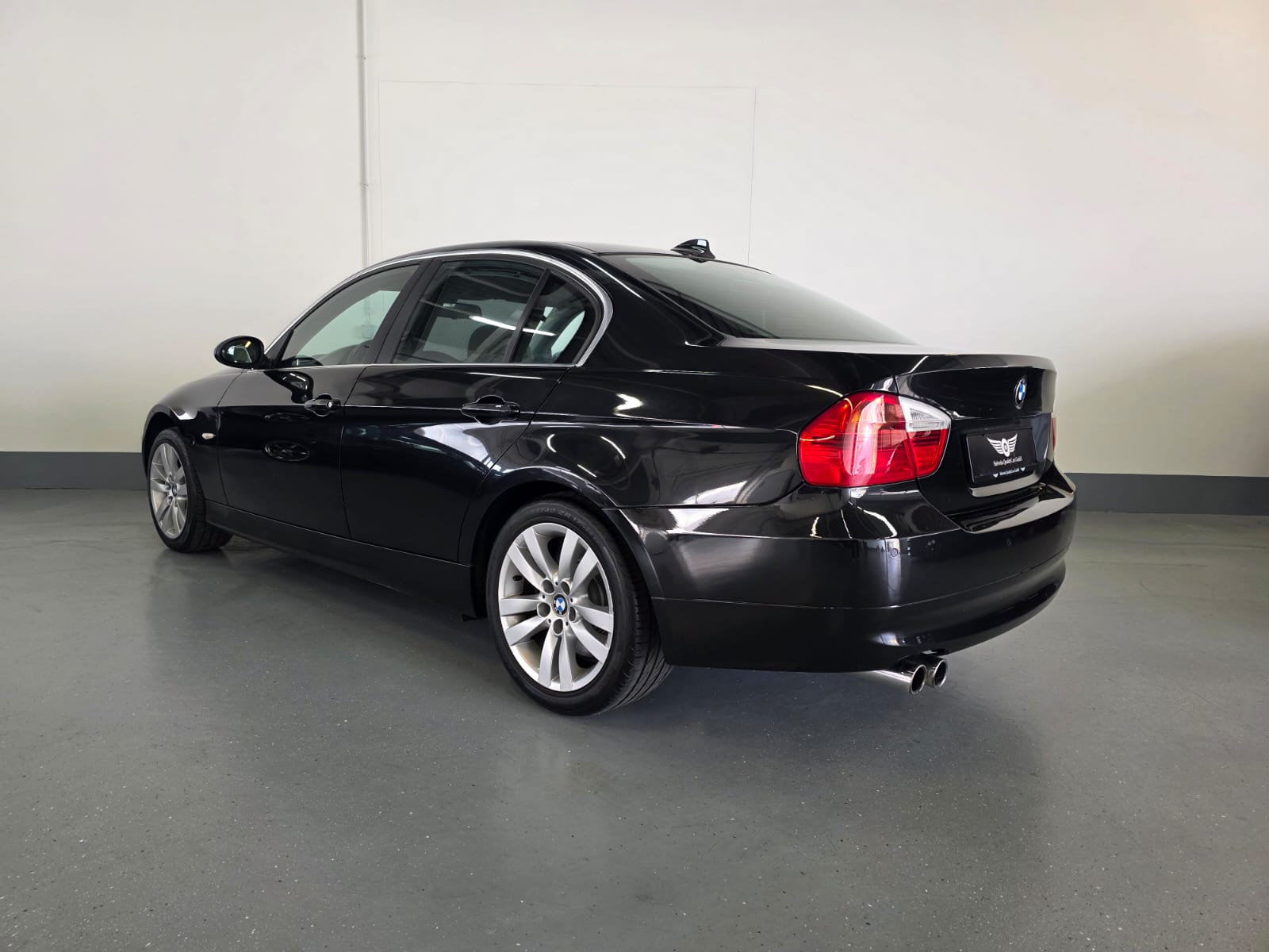 BMW 330xi-image-14