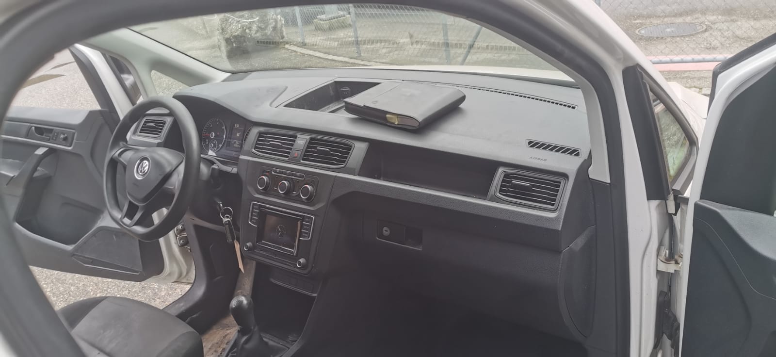 VW Caddy Maxi 2.0TDI Entry BlueMotion Technology-image-3