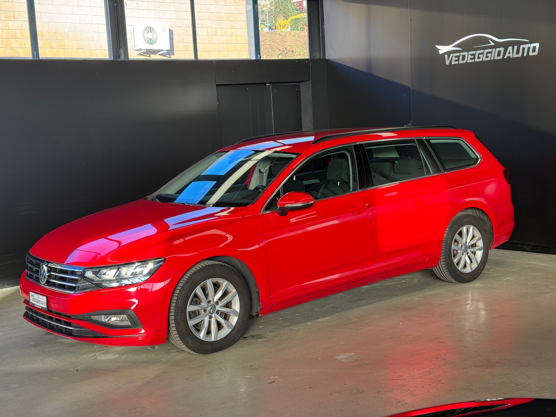 VW Passat 2.0 TDI BMT Business DSG-image-1