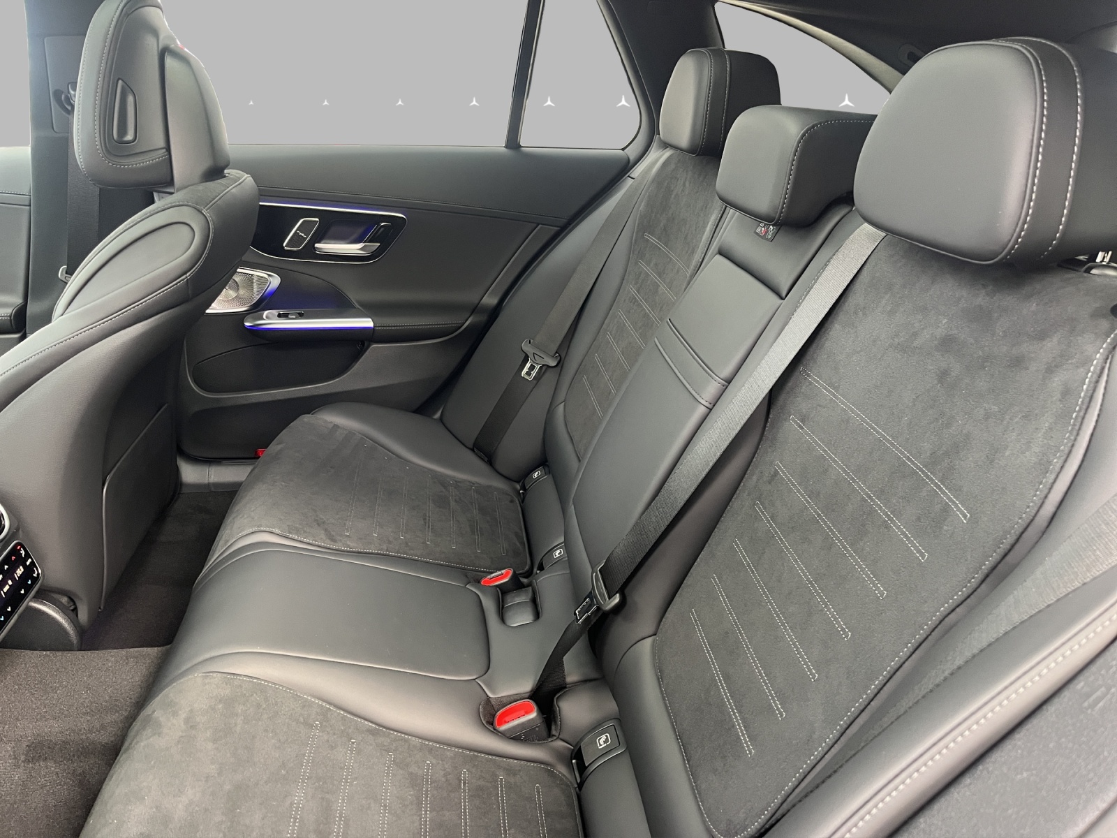 MERCEDES-BENZ C 300 T 4 Matic-image-10
