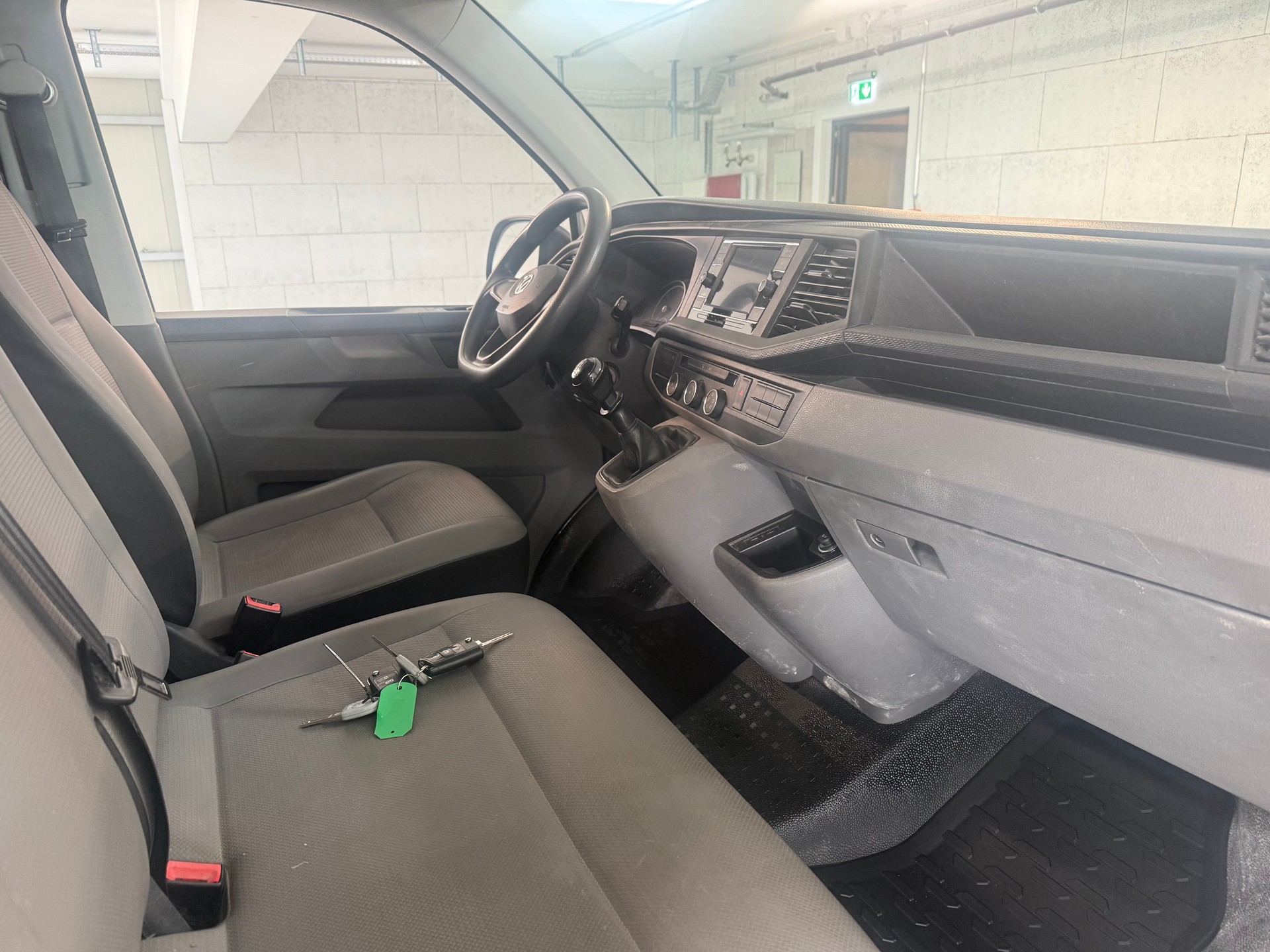 VW T6.1 2.0 TDI 4Motion-image-9