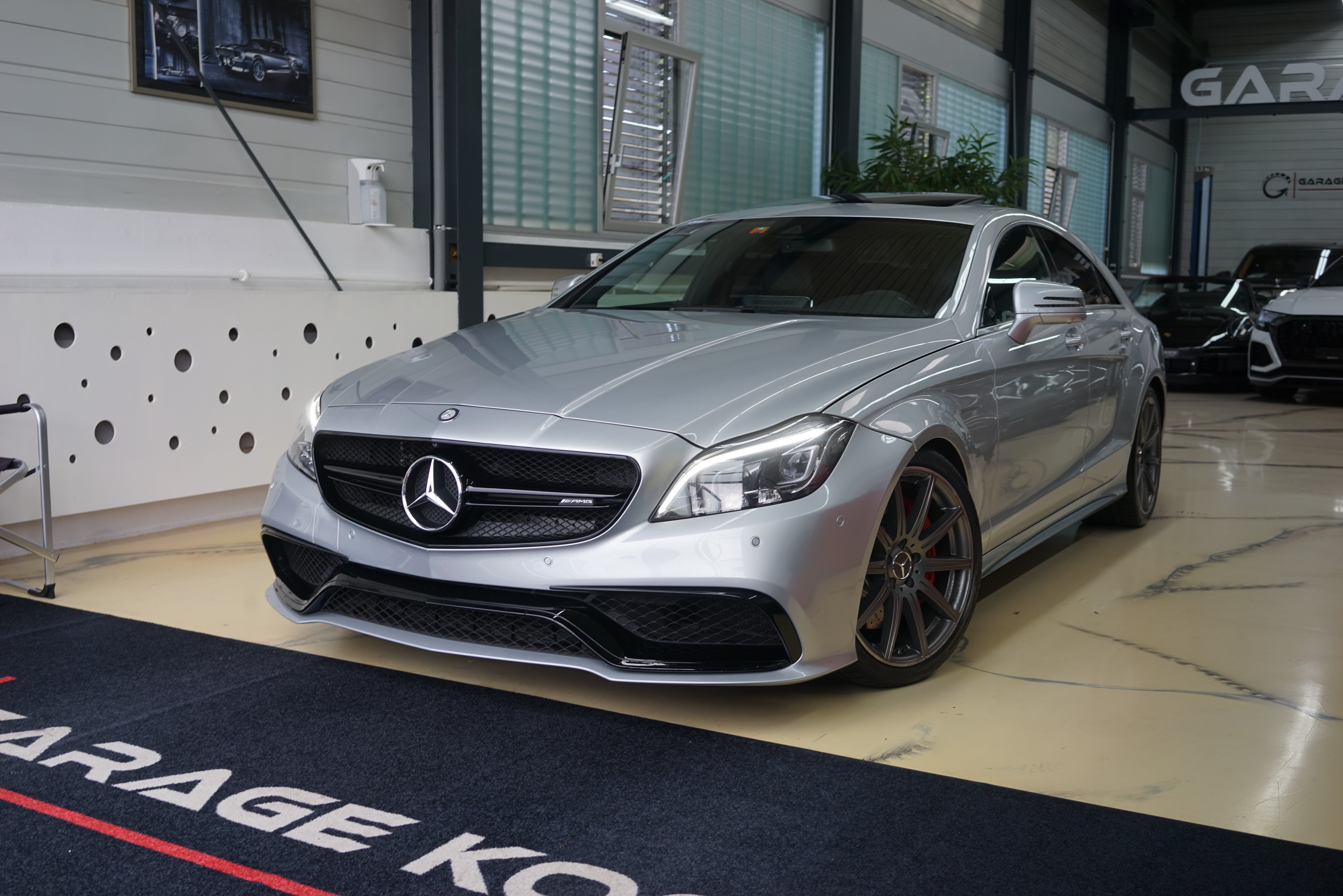 Car photo