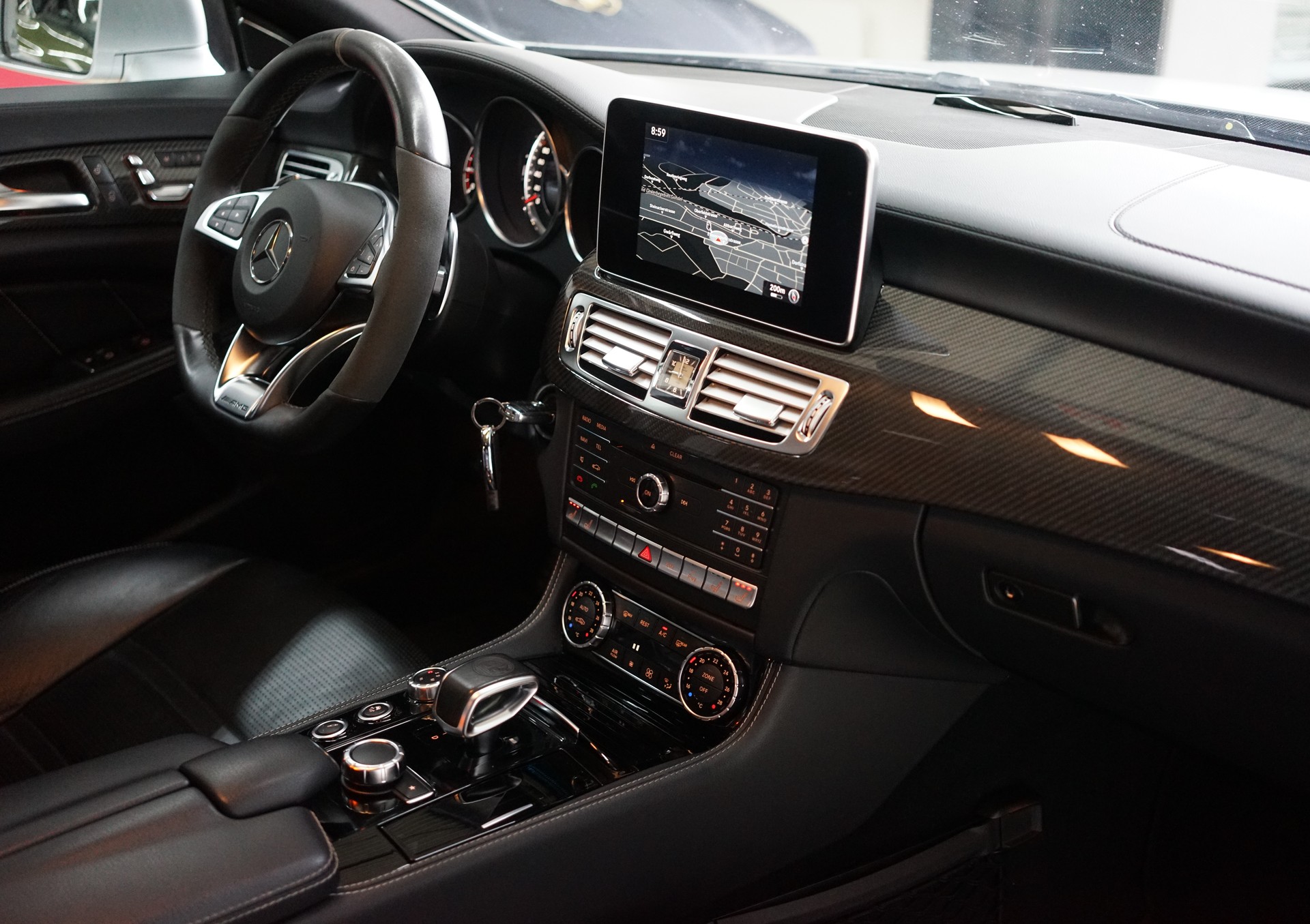 MERCEDES-BENZ CLS 63 AMG S 4Matic Speedshift MCT-image-26