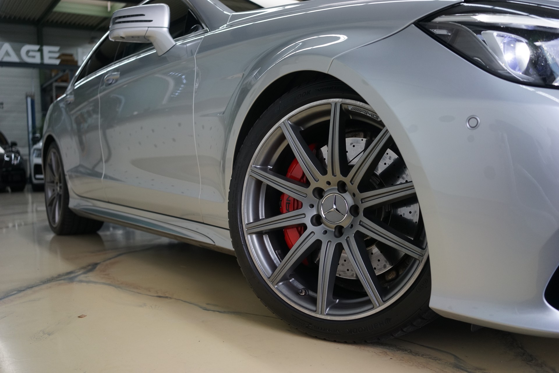 MERCEDES-BENZ CLS 63 AMG S 4Matic Speedshift MCT-image-14