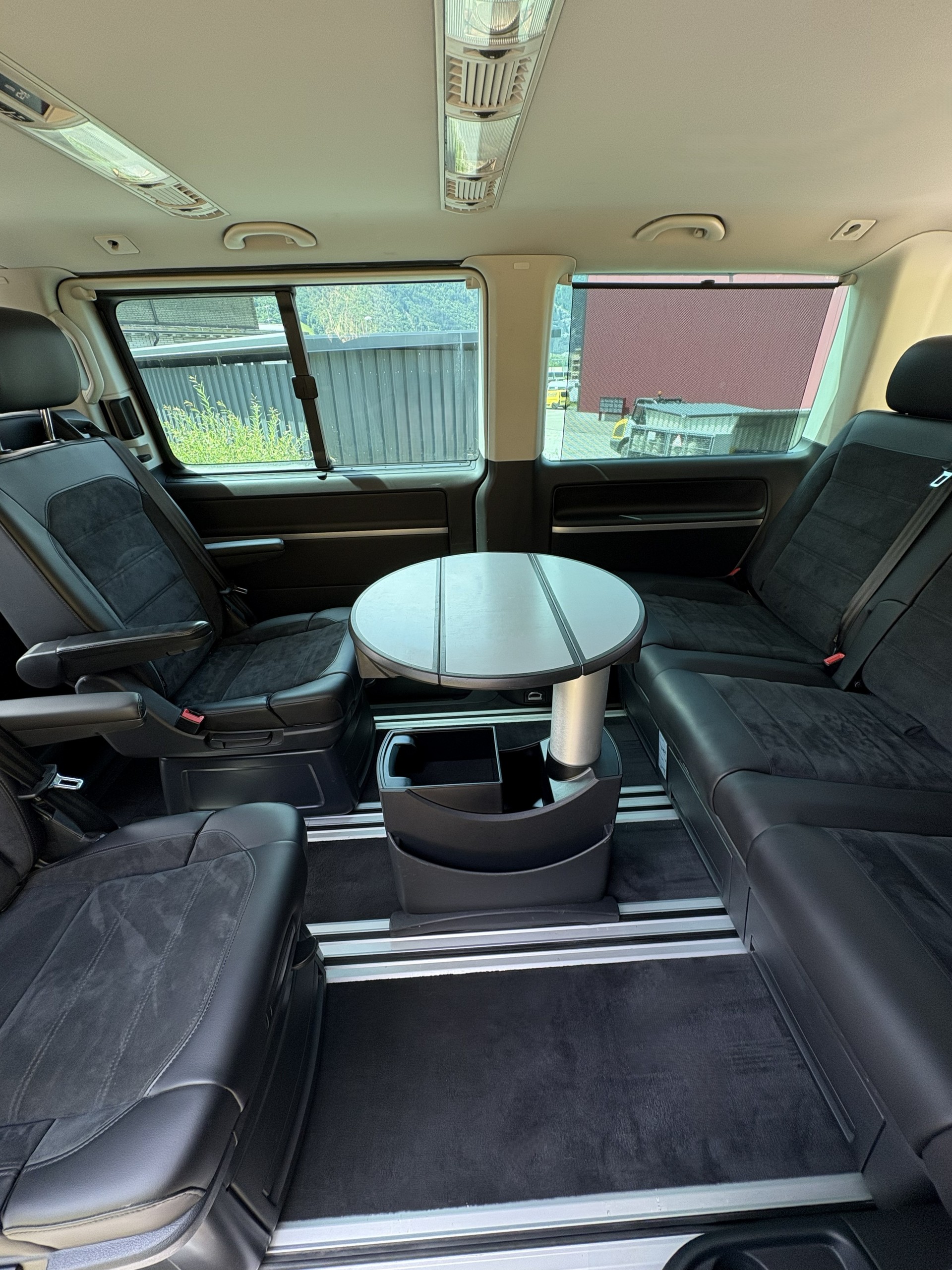 VW T6 Multivan 2.0 Bi-TDI Highline Liberty 4Motion-image-12