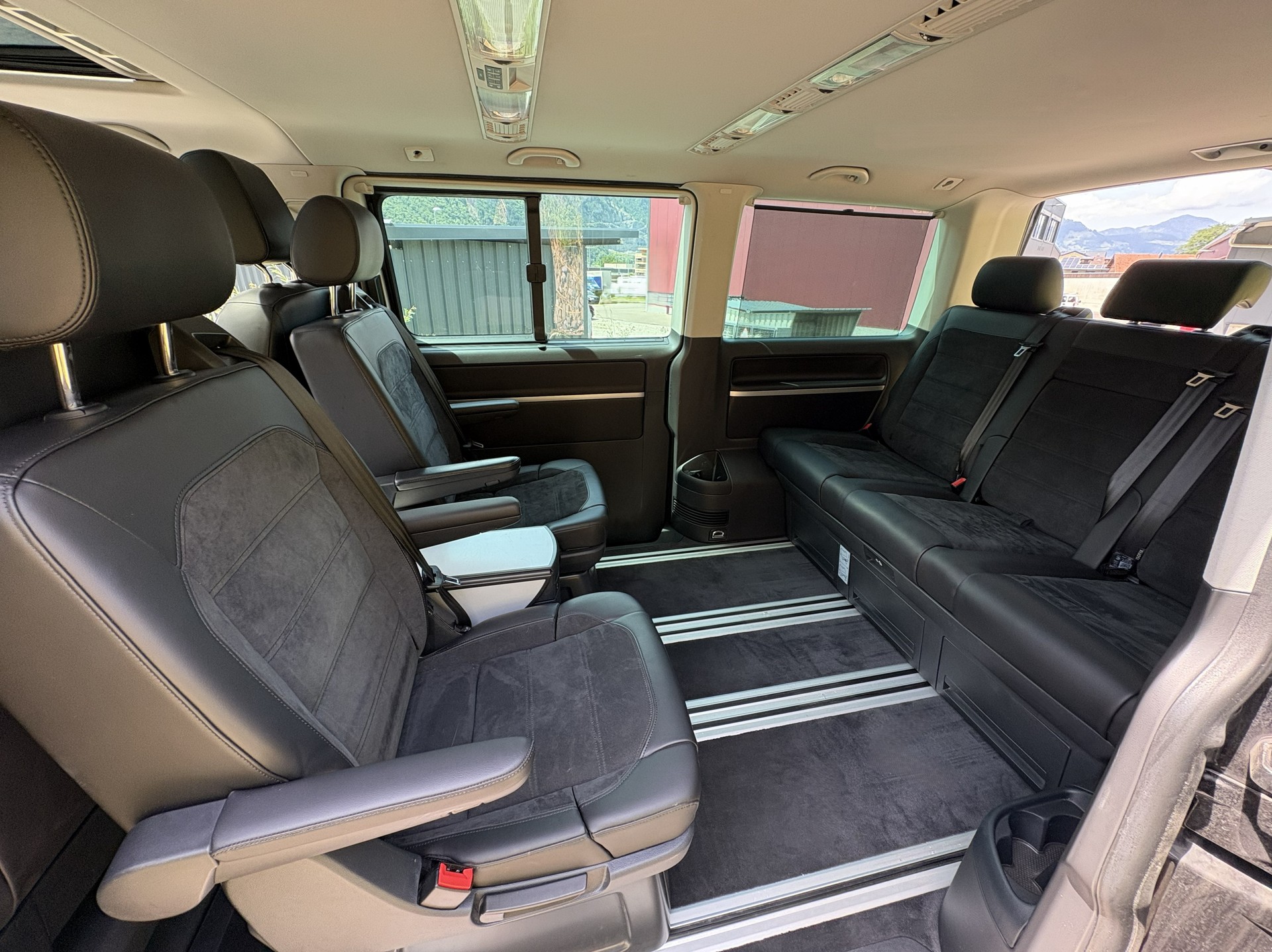 VW T6 Multivan 2.0 Bi-TDI Highline Liberty 4Motion-image-13