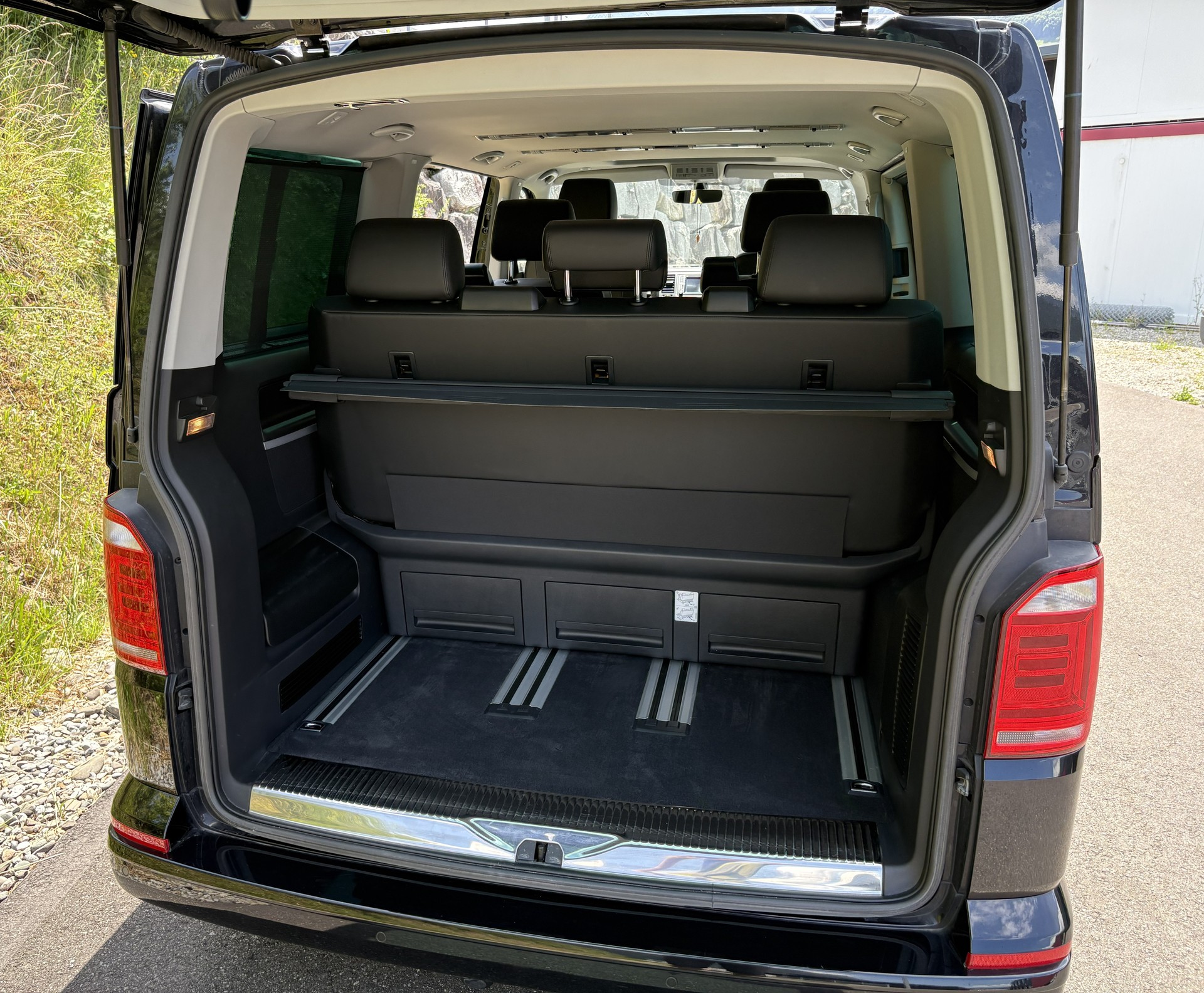 VW T6 Multivan 2.0 Bi-TDI Highline Liberty 4Motion-image-14