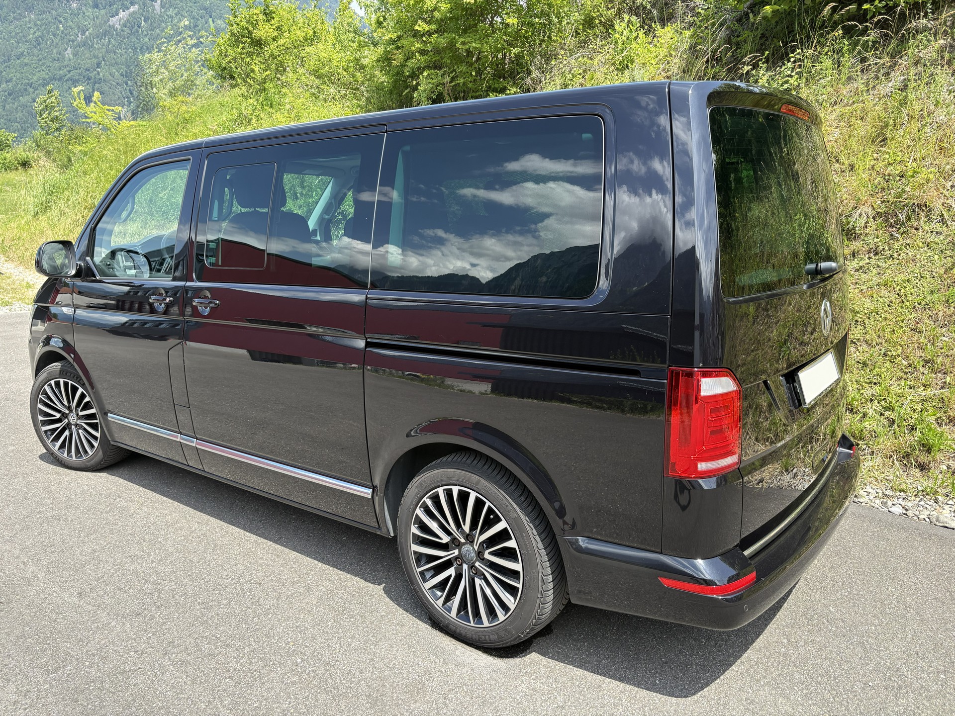 VW T6 Multivan 2.0 Bi-TDI Highline Liberty 4Motion-image-2