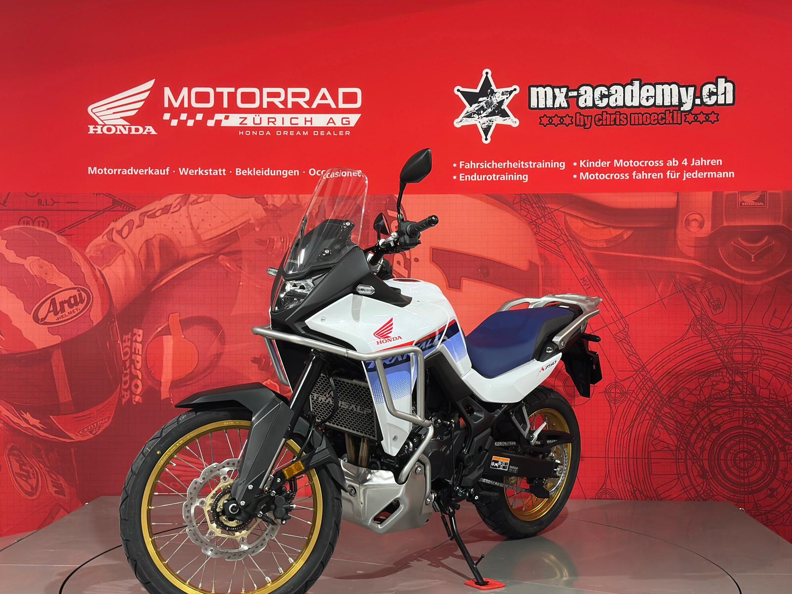 HONDA *XL750* *DEMO-Bike*-showroom-element-3