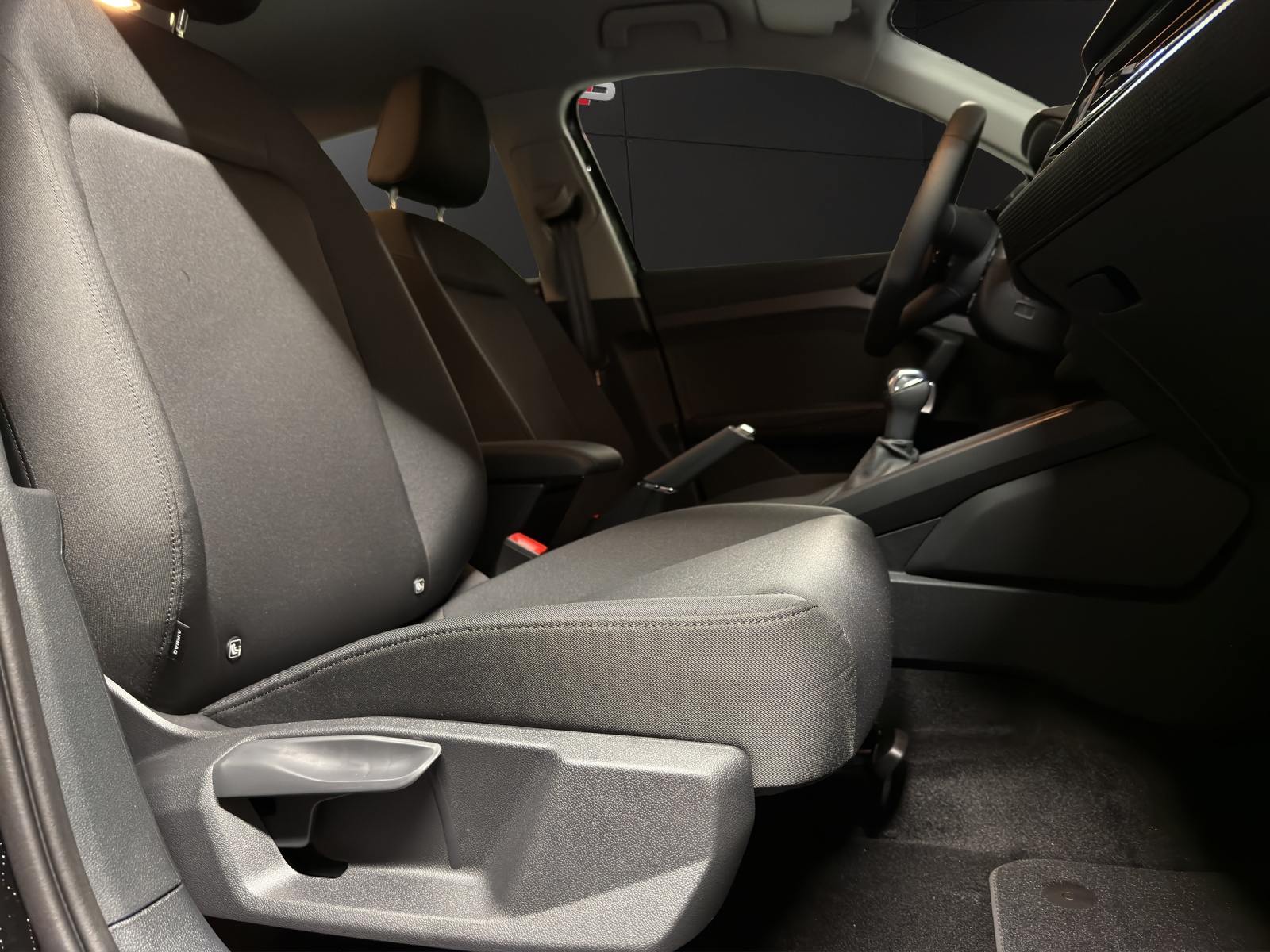 AUDI A1 Sportback 30 TFSI Attraction S-tronic-image-14