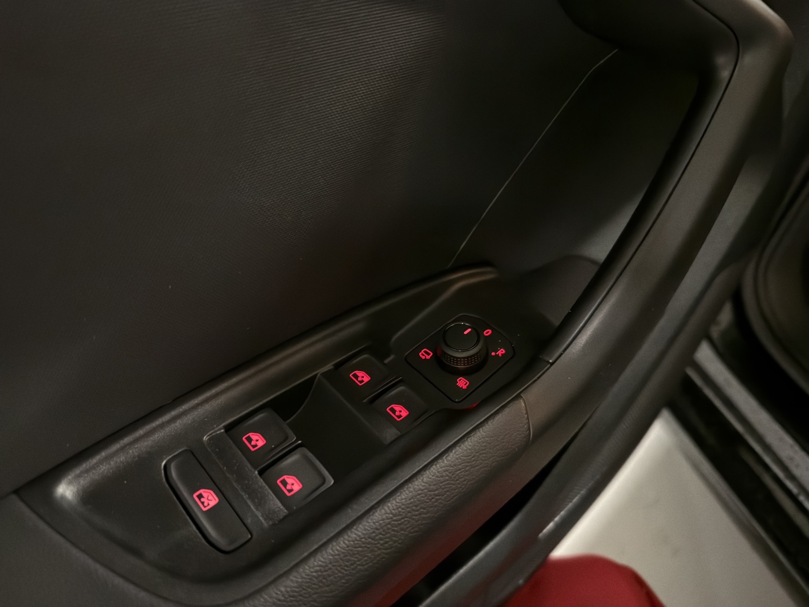 AUDI A1 Sportback 30 TFSI Attraction S-tronic-image-21