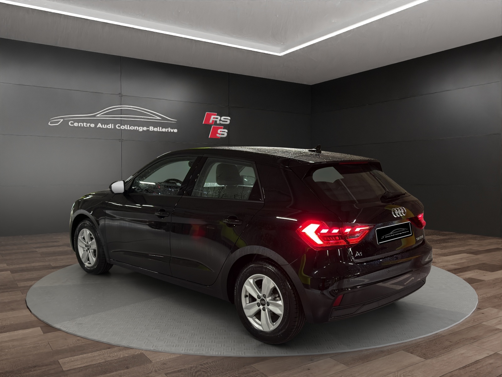 AUDI A1 Sportback 30 TFSI Attraction S-tronic-image-3