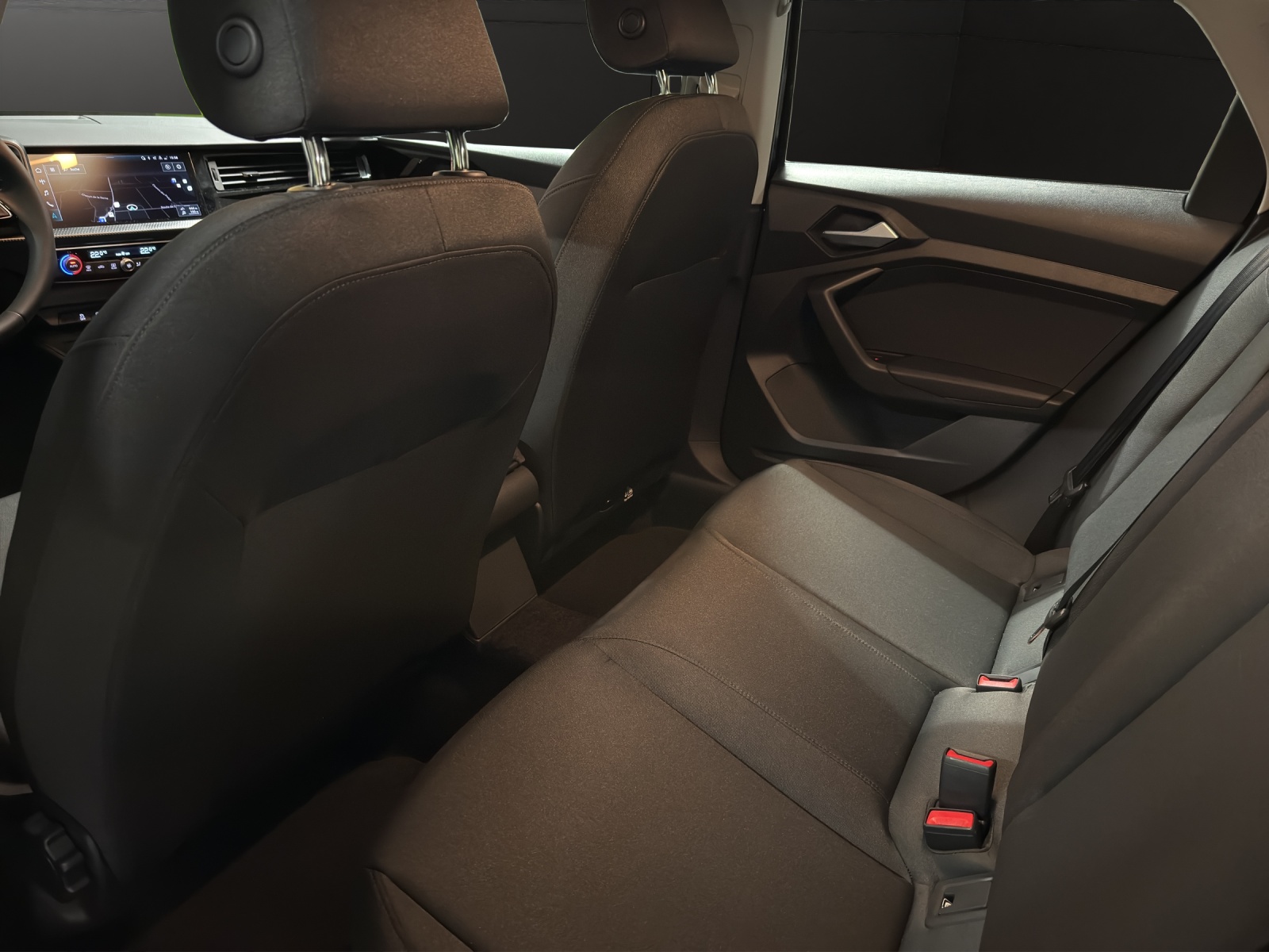 AUDI A1 Sportback 30 TFSI Attraction S-tronic-image-17