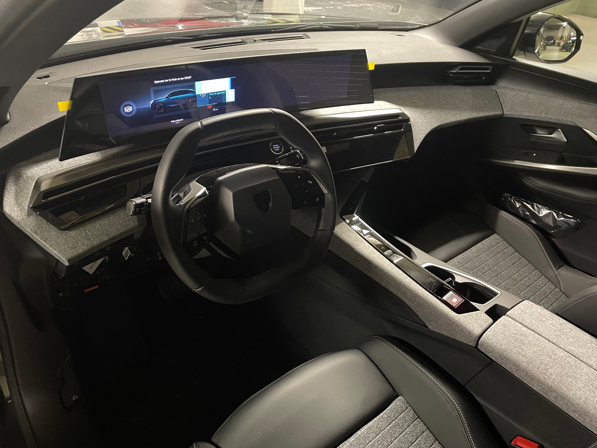 PEUGEOT 3008 145 e-DCS Allure Premium-image-5