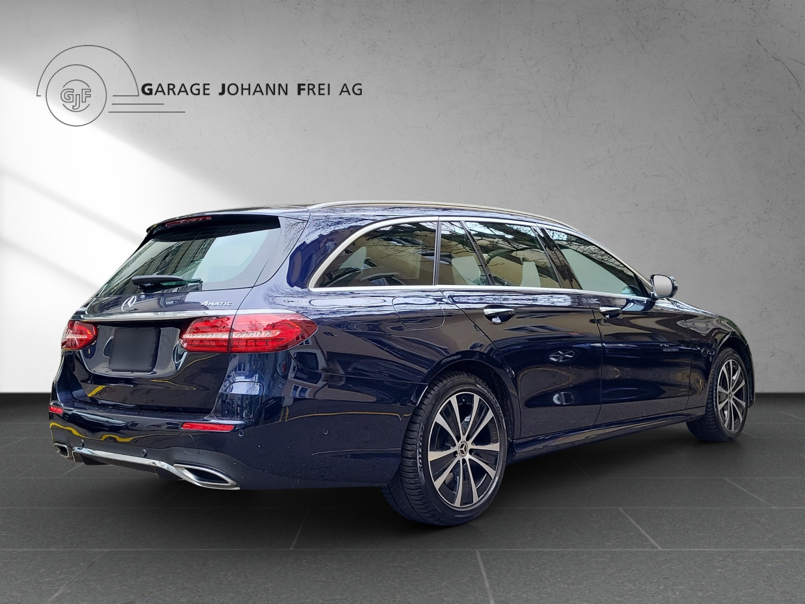 MERCEDES-BENZ E 300 de T 4M AMG-image-4