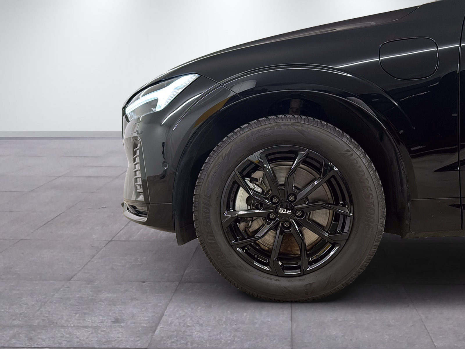 VOLVO XC60 2.0 T6 TE XCENTRIC eAWD-image-2