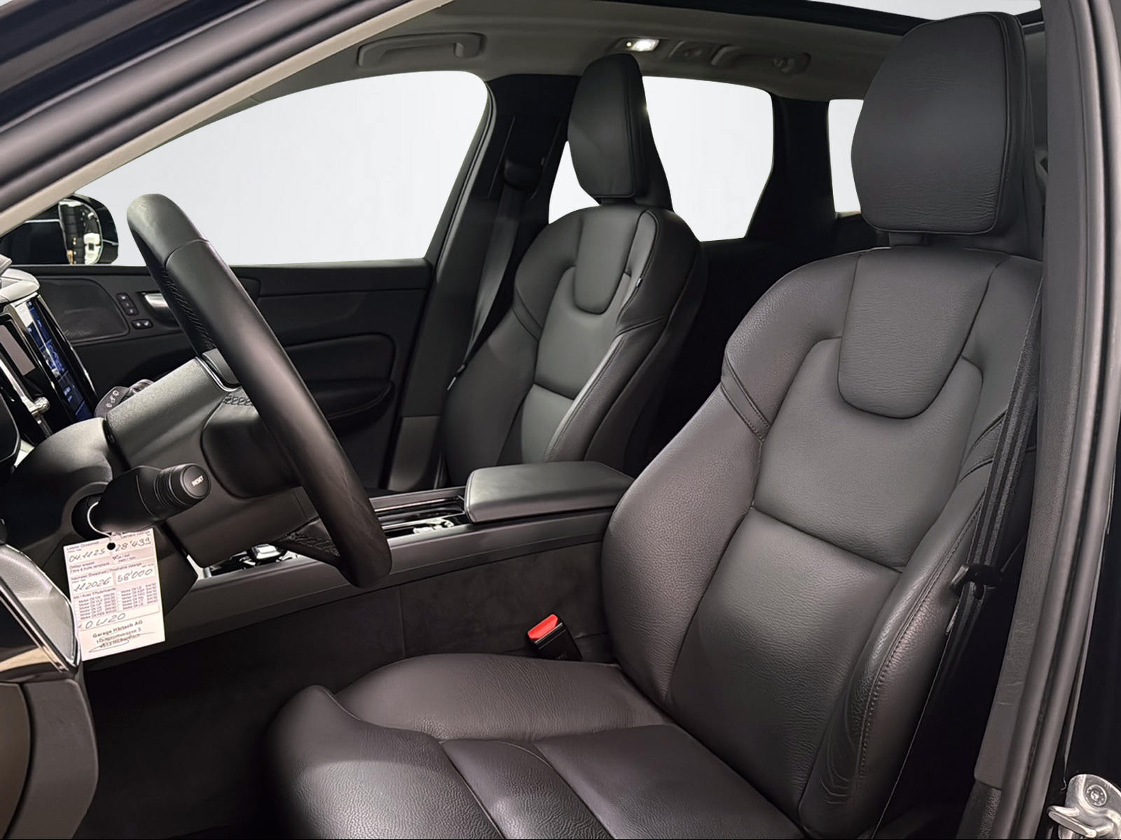 VOLVO XC60 2.0 T6 TE XCENTRIC eAWD-image-14