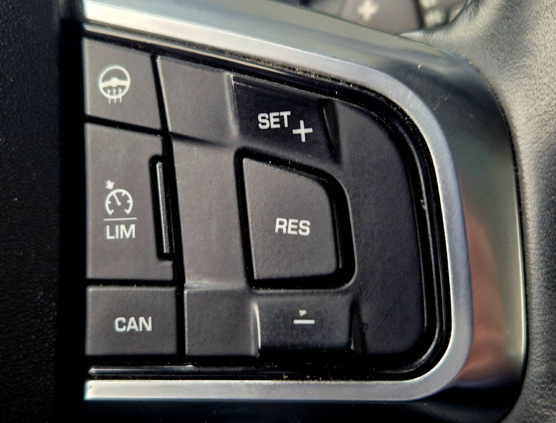 LAND ROVER Discovery Sport 2.0 TD4 180 HSE-image-9