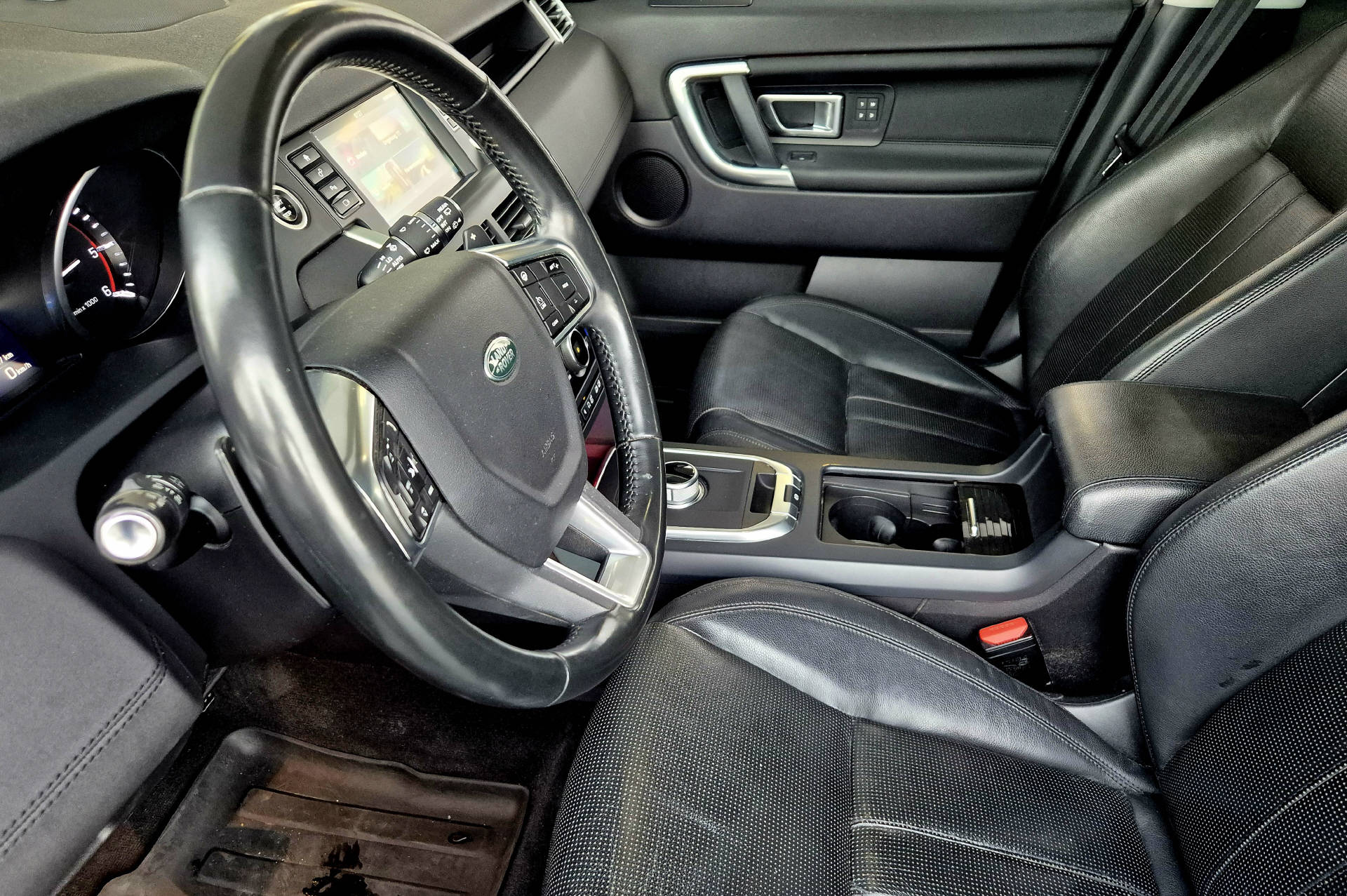 LAND ROVER Discovery Sport 2.0 TD4 180 HSE-image-5