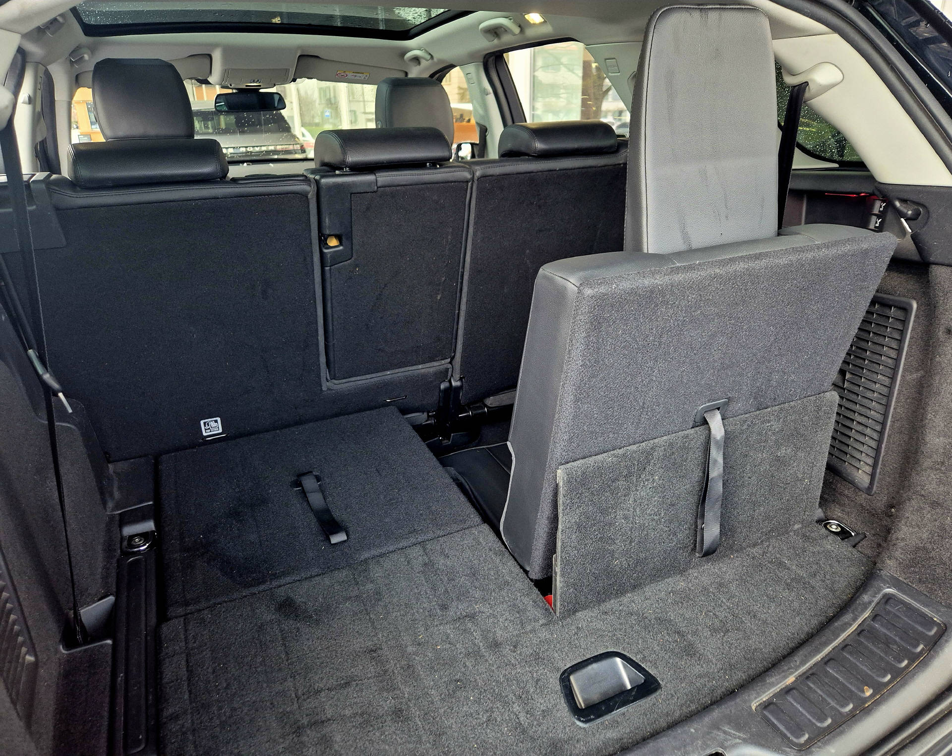 LAND ROVER Discovery Sport 2.0 TD4 180 HSE-image-14