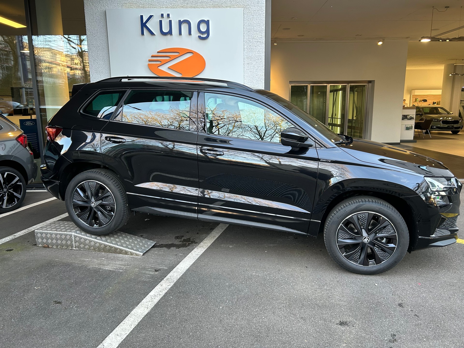 SKODA Karoq 1.5 TSI SportLine DSG-image-1