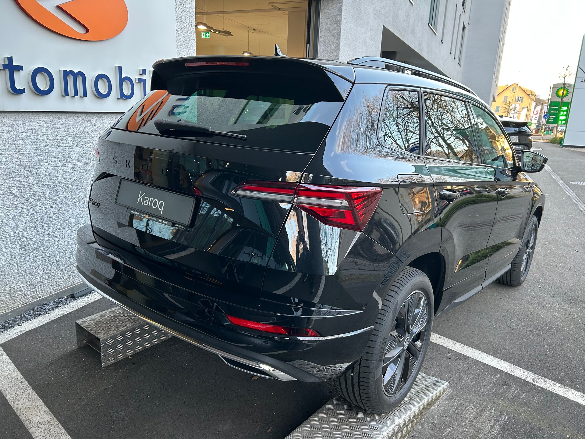 SKODA Karoq 1.5 TSI SportLine DSG-image-2