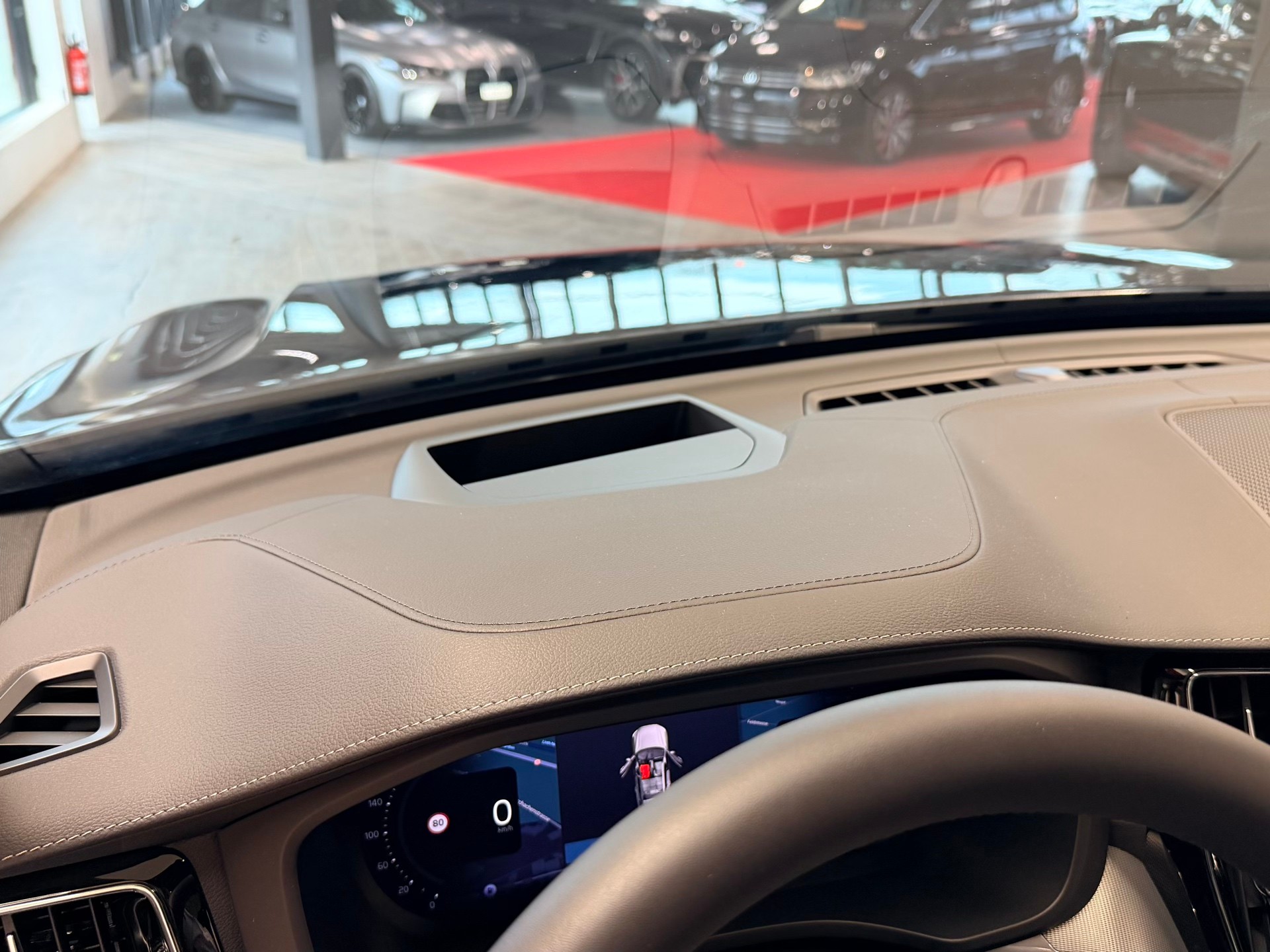 VOLVO XC60 T8 eAWD PluginHybrid Black Ed. Ultra Geartronic-image-26
